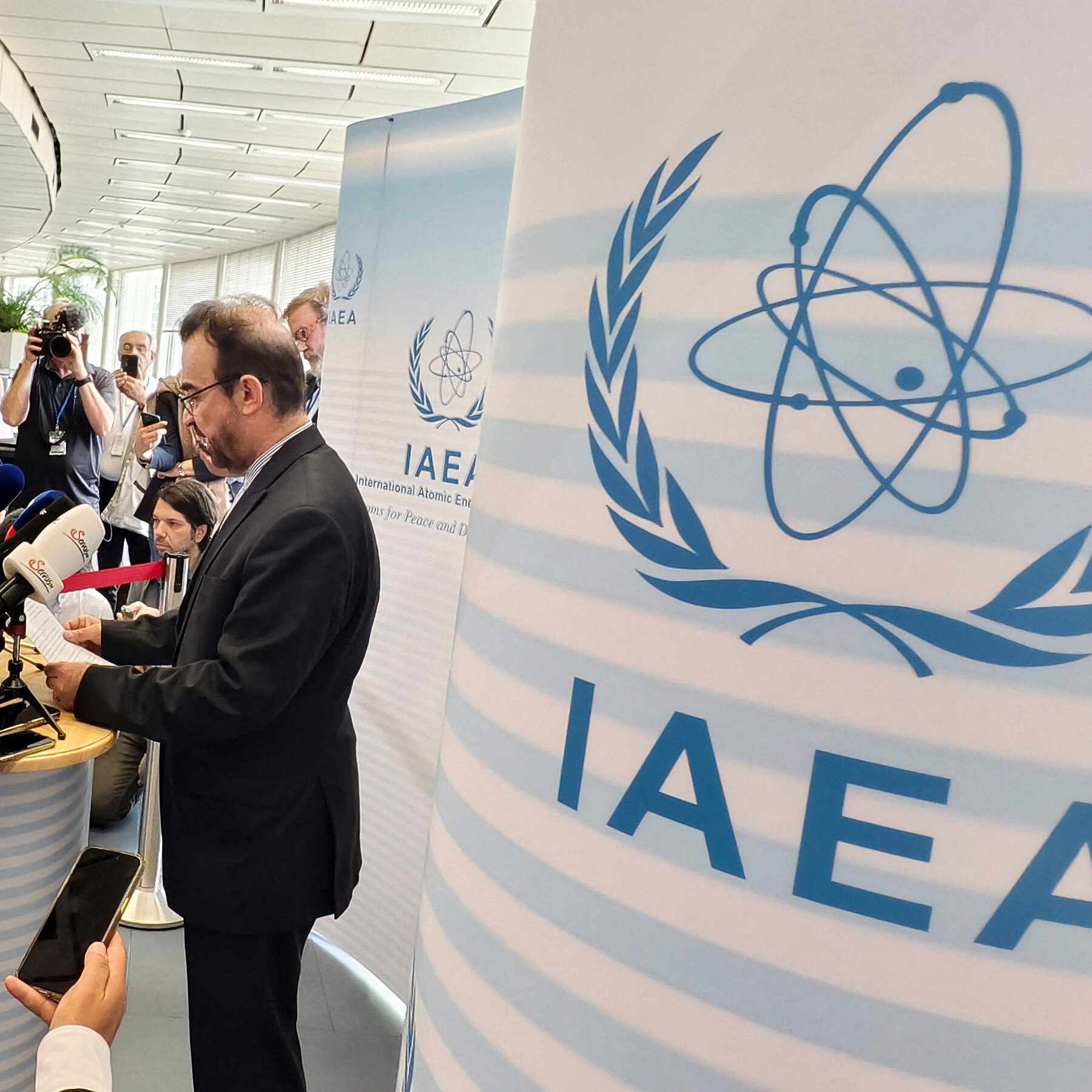 Nuclear Inspectors Leave Iran After Cooperation Halted With U.N. Watchdog