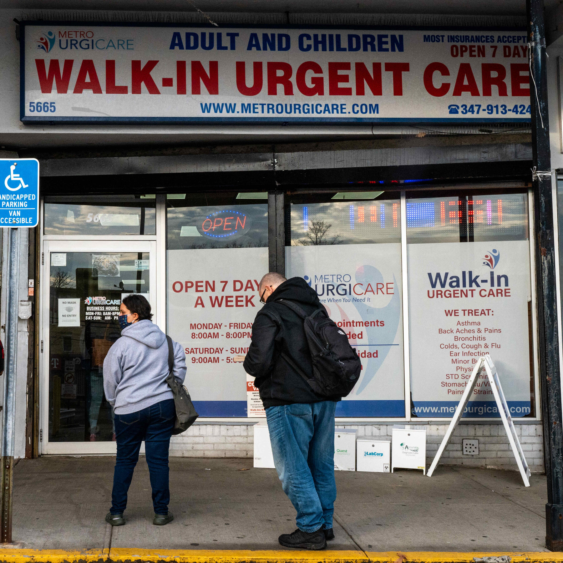 N.Y.C. Covid Cases Appear to Be Rising. So Are Inquiries on Vaccines.