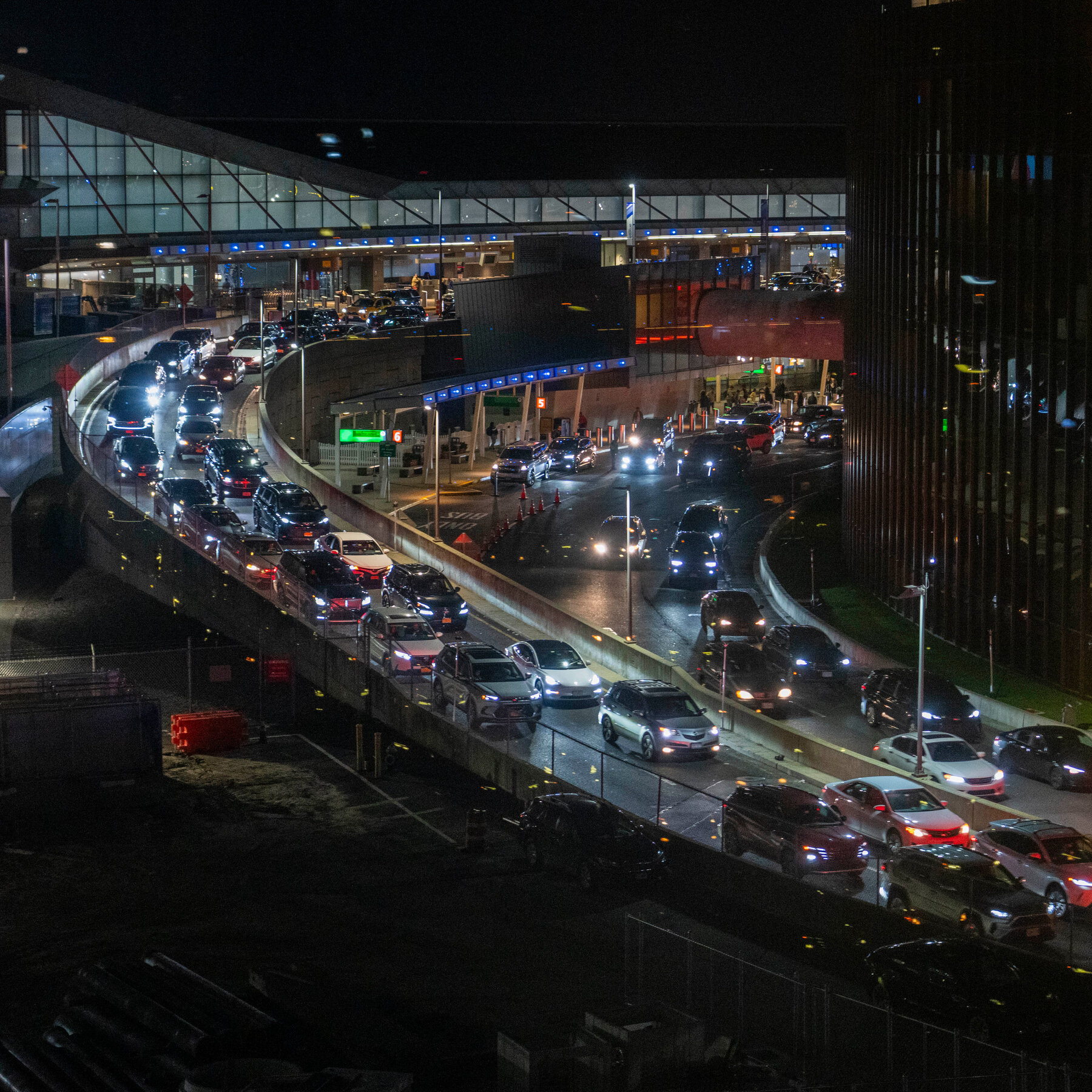 N.Y.C. Taxi Commission Restricts Lockouts of Uber and Lyft Drivers