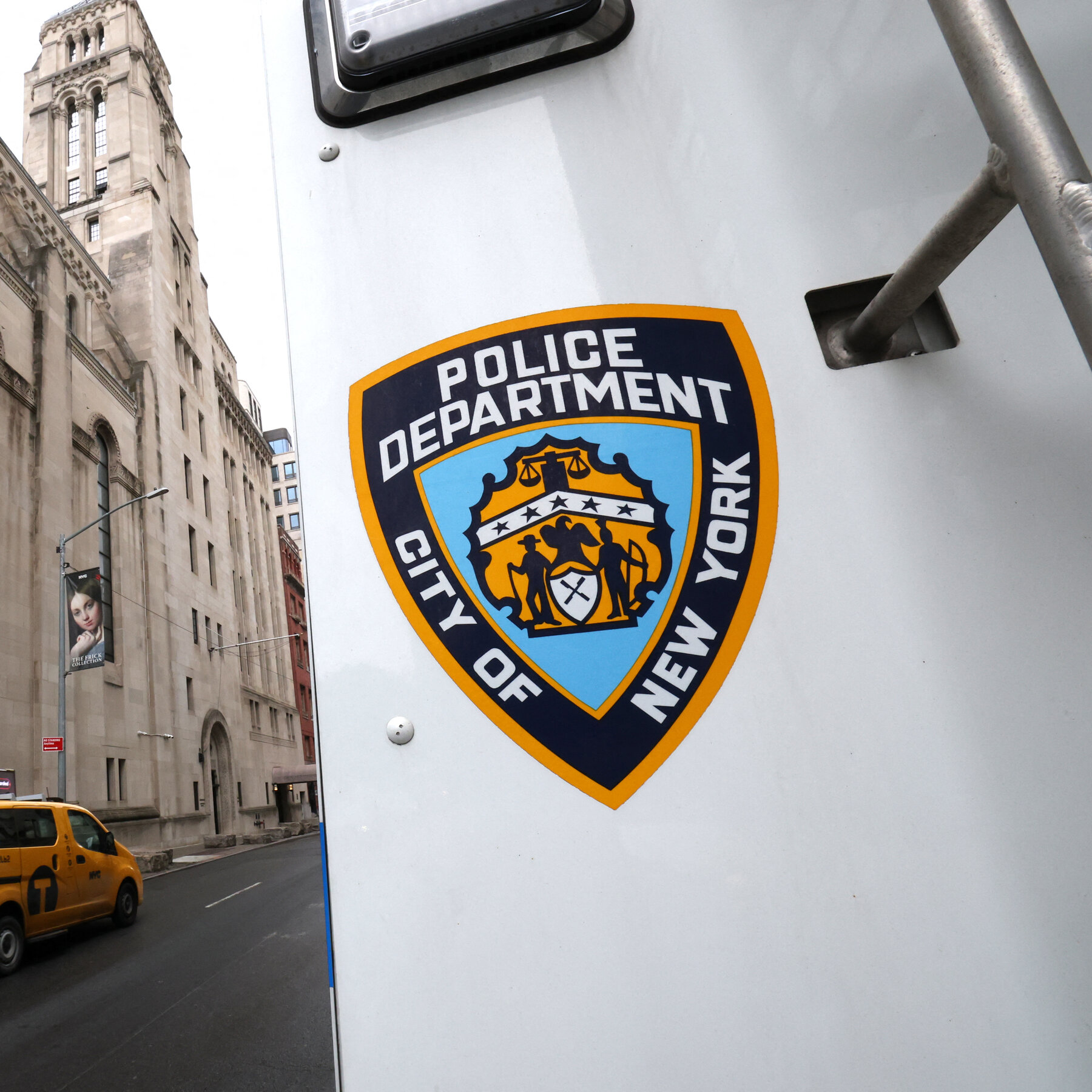 N.Y.P.D. Is Helping Federal Agents Investigate Migrants. Should It?