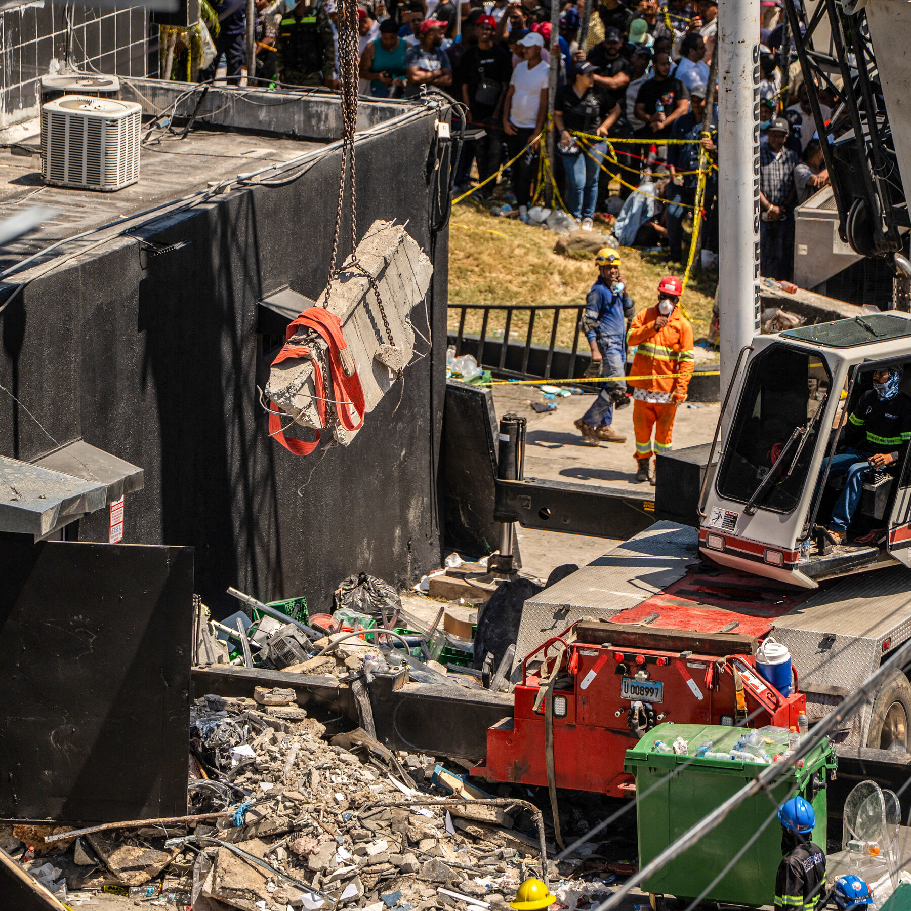 Owner of Dominican Club Whose Roof Collapsed Is Charged With Involuntary Homicide