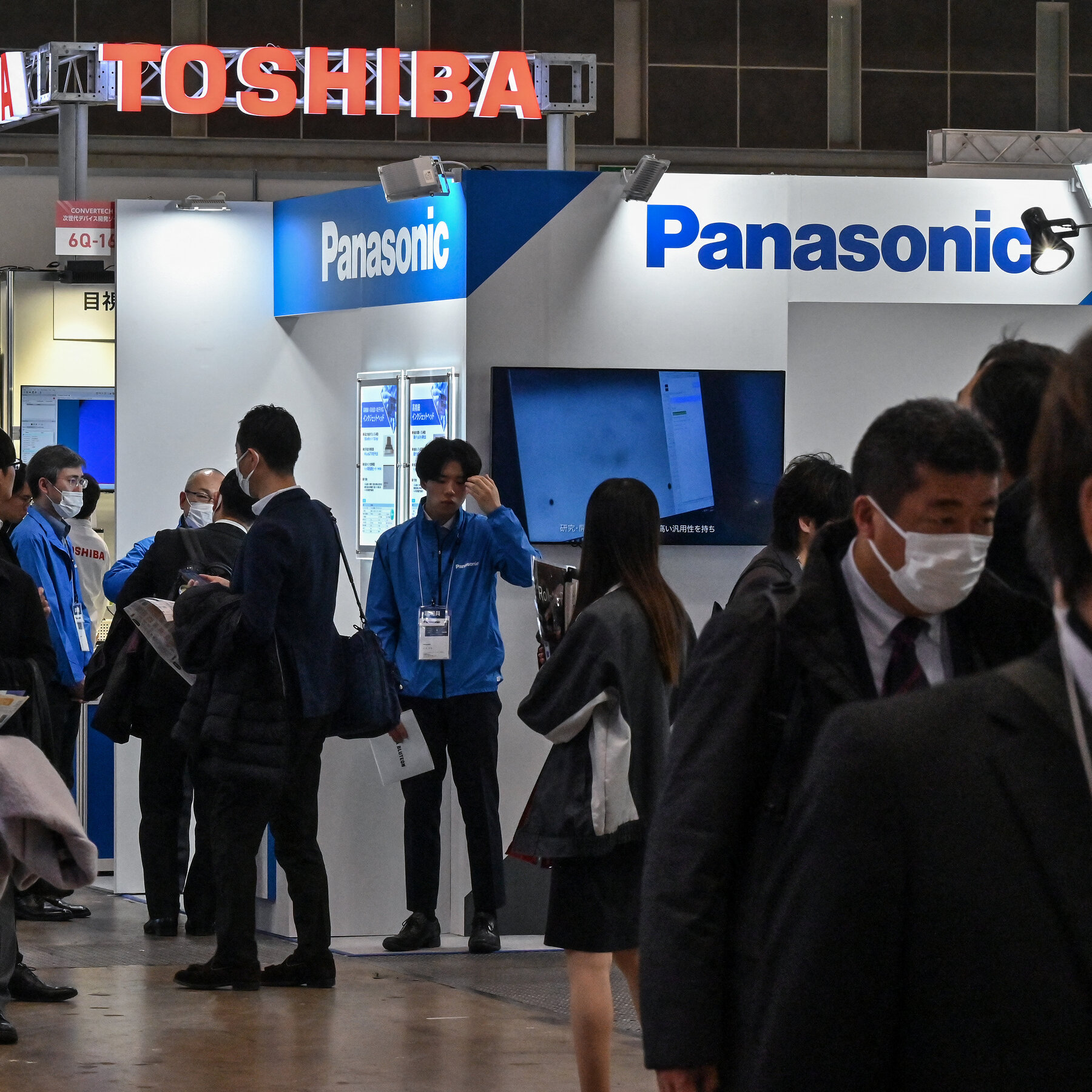 Panasonic to Cut 10,000 Jobs in Major Overhaul
