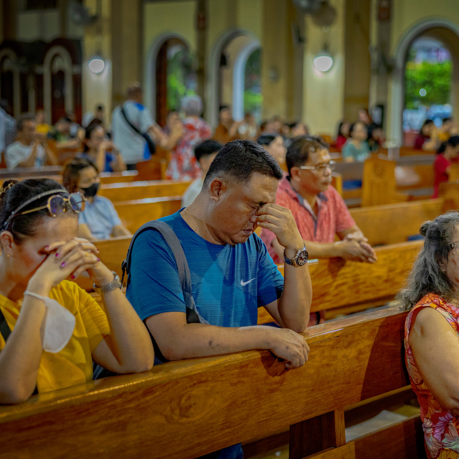 People Gather to Mourn, and Honor, Pope Francis