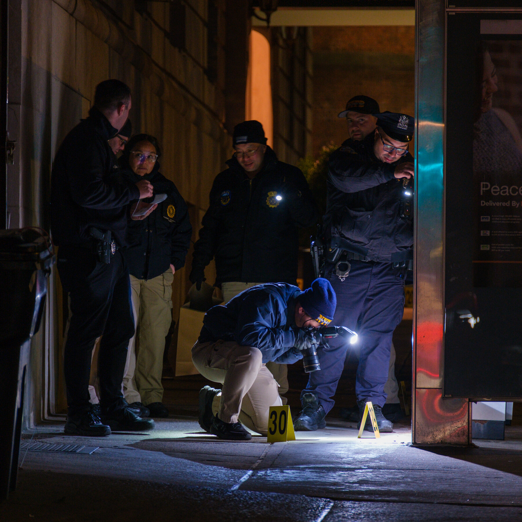 Police Shoot Man They Say Menaced Bystanders on the Upper East Side