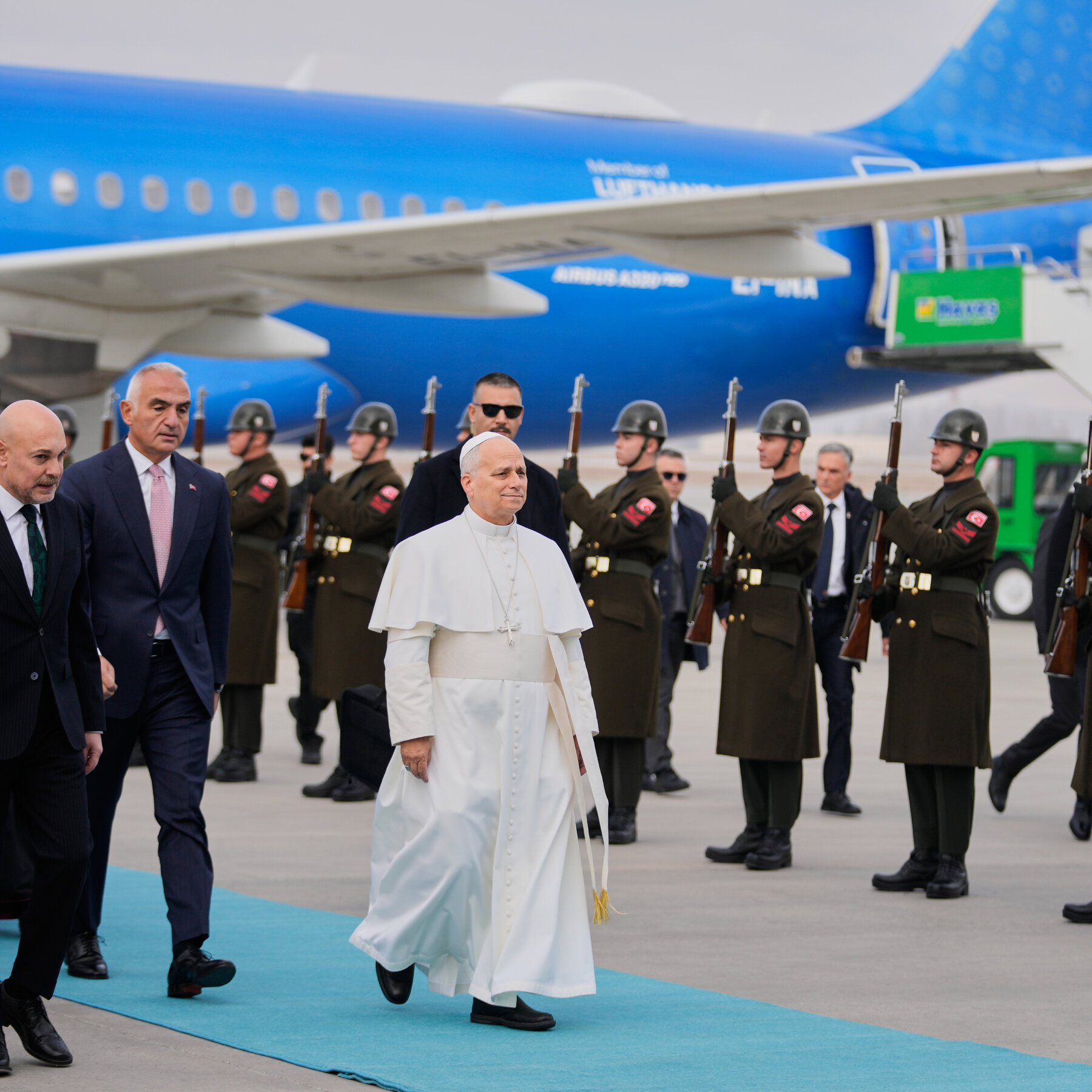 Pope Leo Lands in Turkey, Planning to Meet Erdogan With a Message of Outreach