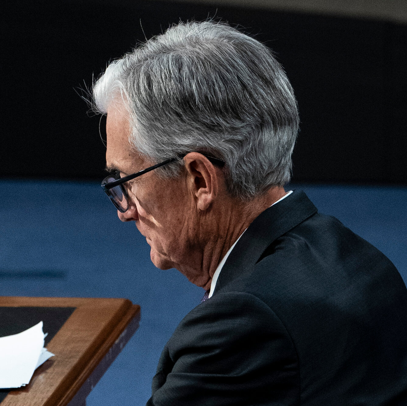 Powell Reiterates Fed’s Wait-and-See Approach Before Cutting Rates