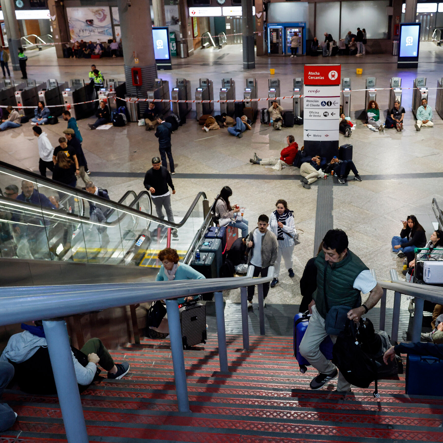 Power Is Largely Restored in Spain After Widespread Outage