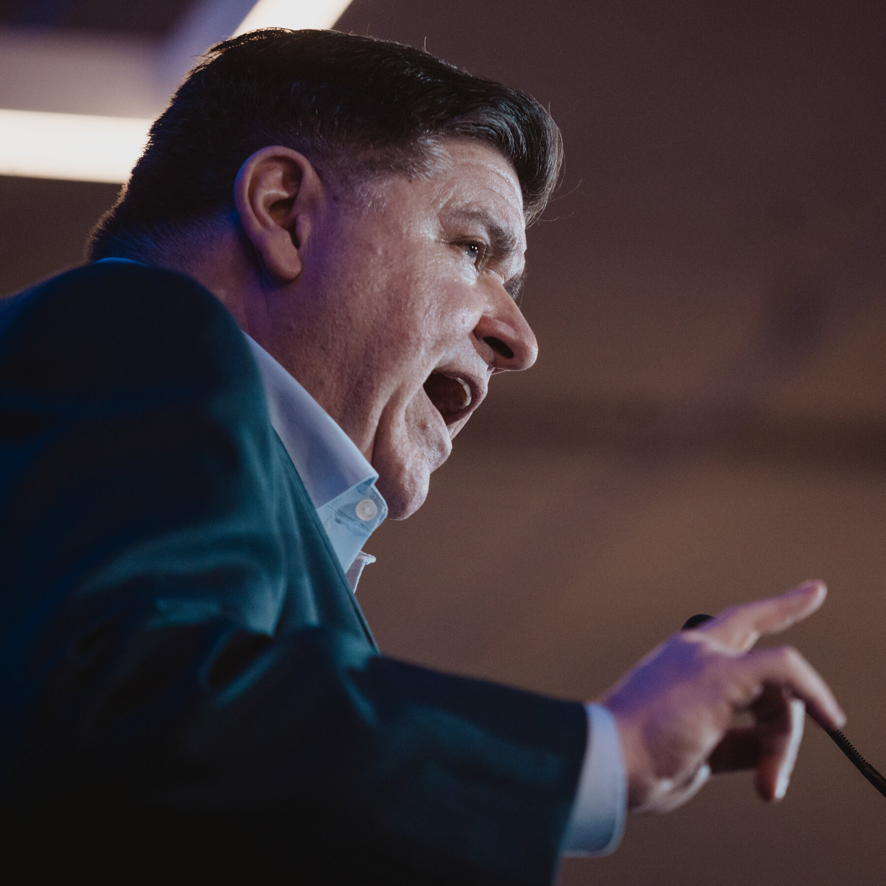 Pritzker Thunders Against ‘Do Nothing’ Democrats as He Stokes 2028 Talk
