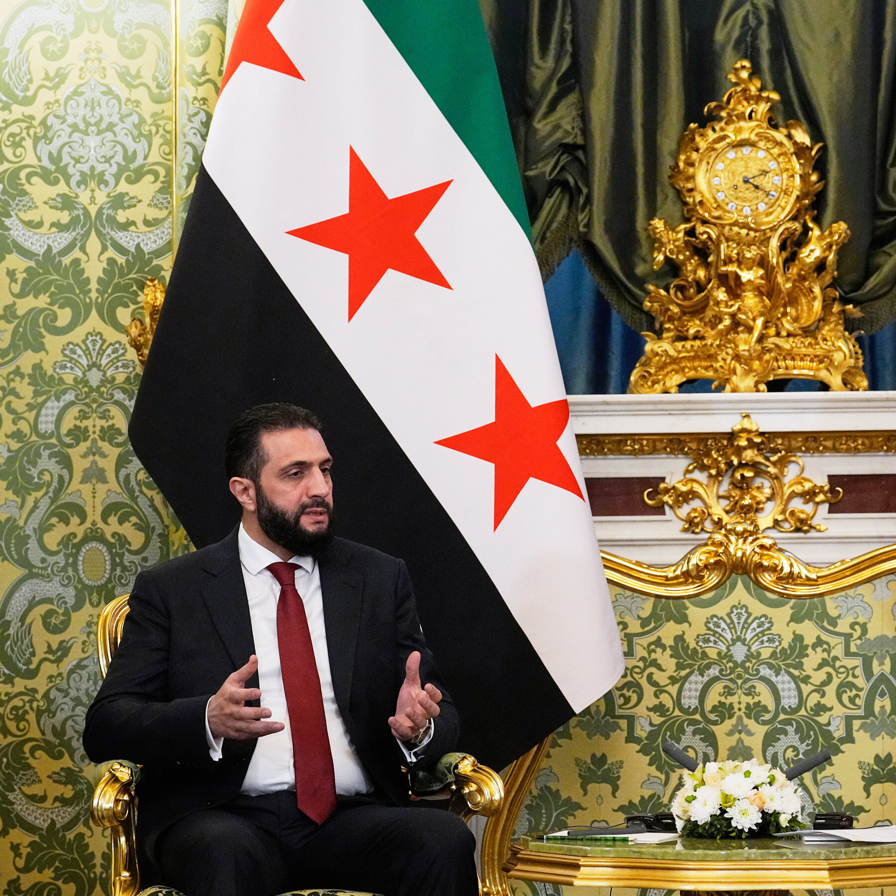 Putin Welcomes Syria’s New President in Moscow, While Still Harboring al-Assad