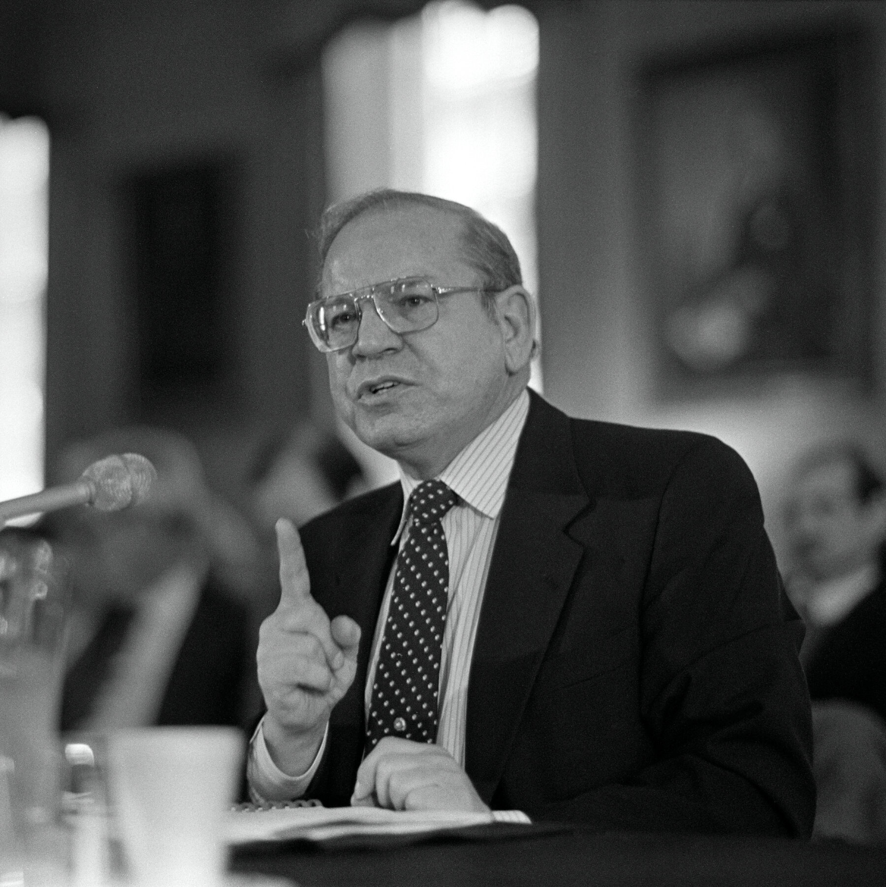 Ralph J. Lamberti Jr., Former Staten Island Borough President, Dies at 90