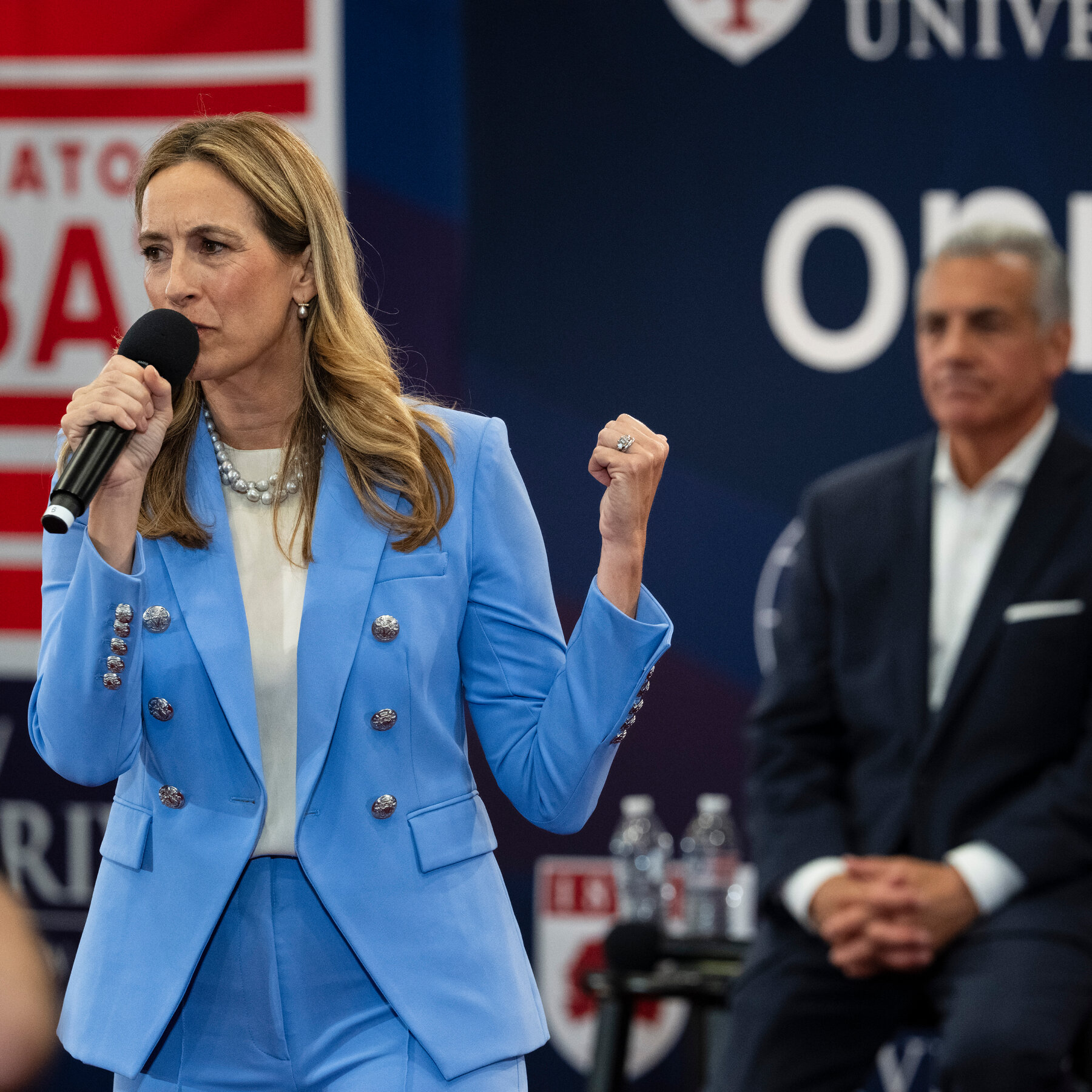 Release of Democrat’s Naval Record Scrambles a Tight Governor’s Race