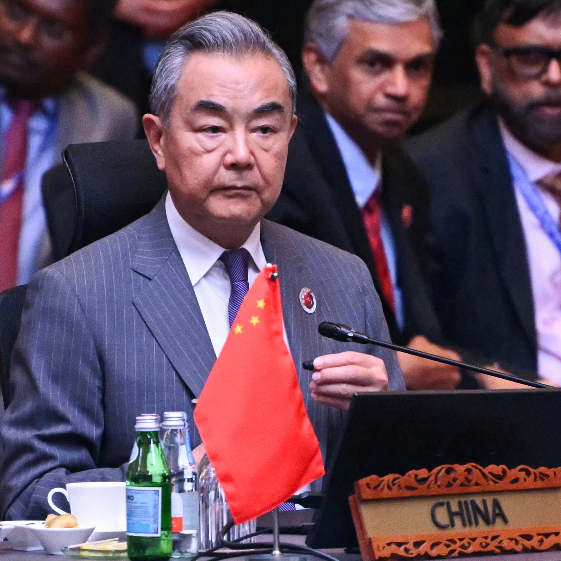 Rubio and Chinese Diplomat Vie for Influence in Asia Over Trump’s Tariffs