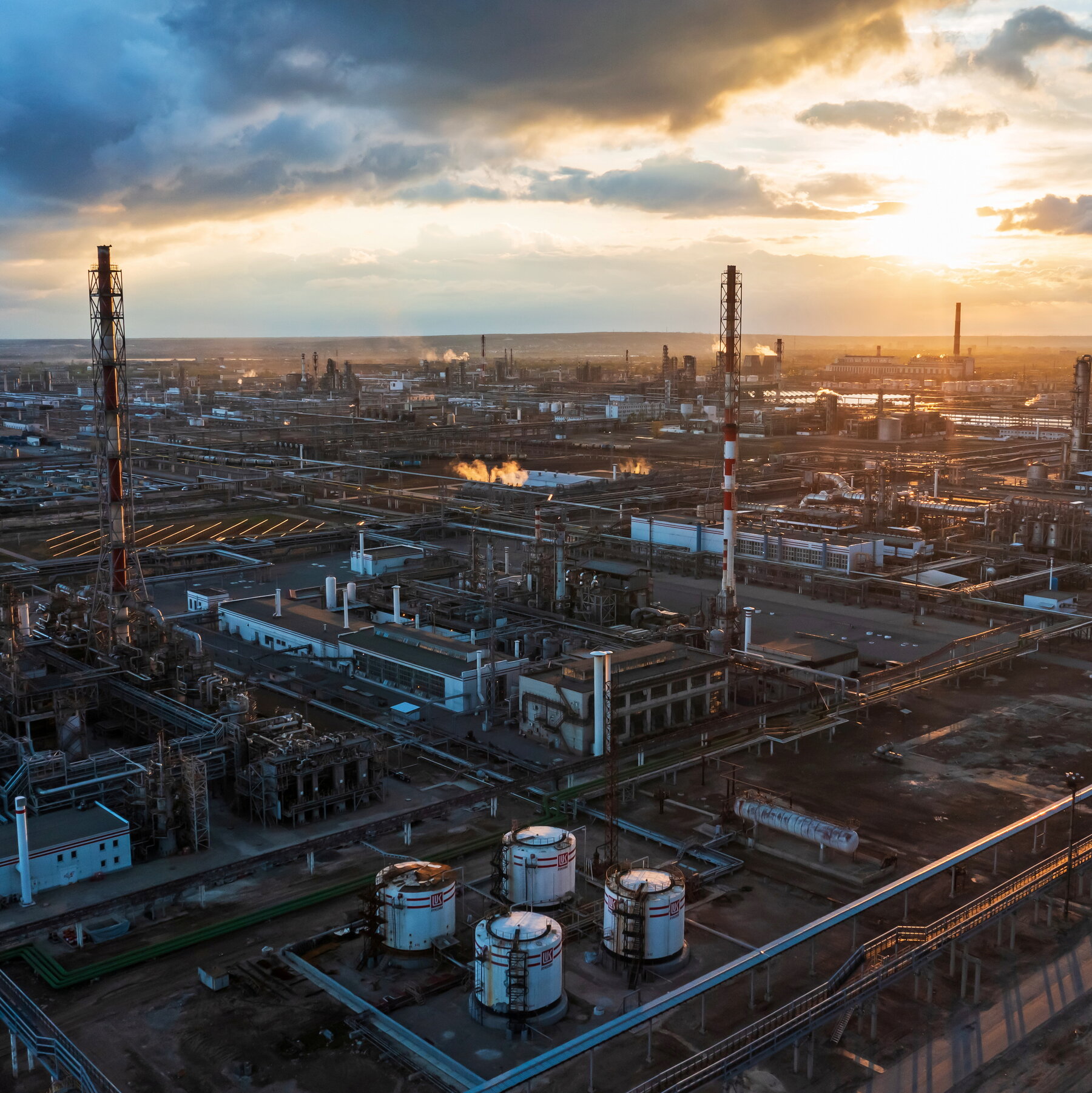 Russia Is Wooing Western Energy Companies, but Will They Return?