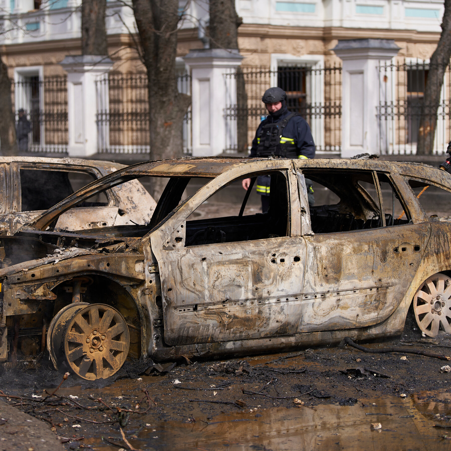 Russian Attack on Sumy in Ukraine Kills and Wounds Dozens