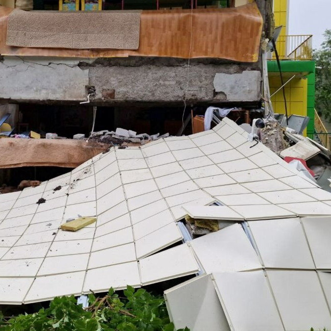 Russia’s Far East Suffers Damage From Earthquake and Tsunami