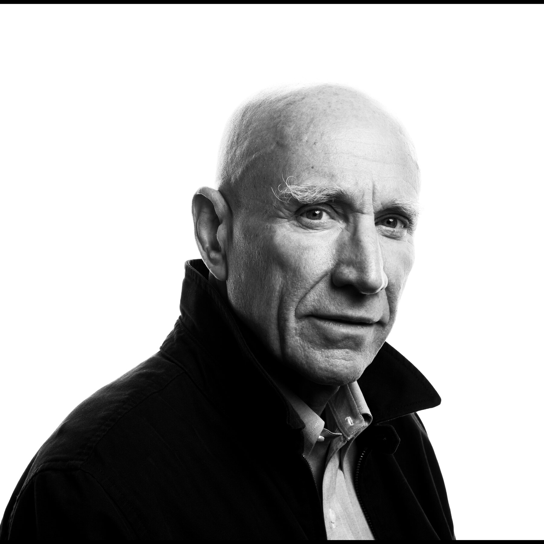 Sebastião Salgado, Acclaimed Brazilian Photographer, Is Dead at 81