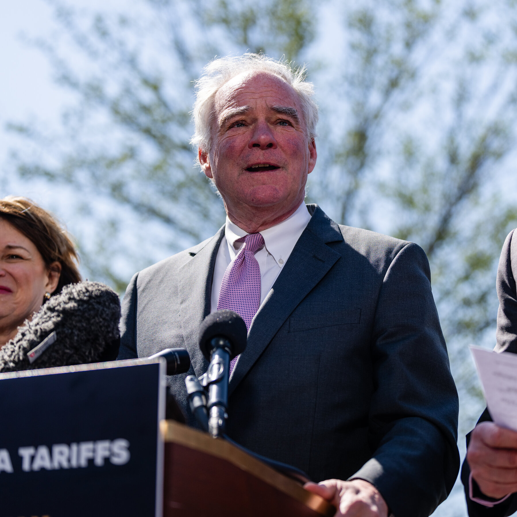 Senate Democrats Move to Rescind Some Trump Tariffs, Hoping for G.O.P. Support