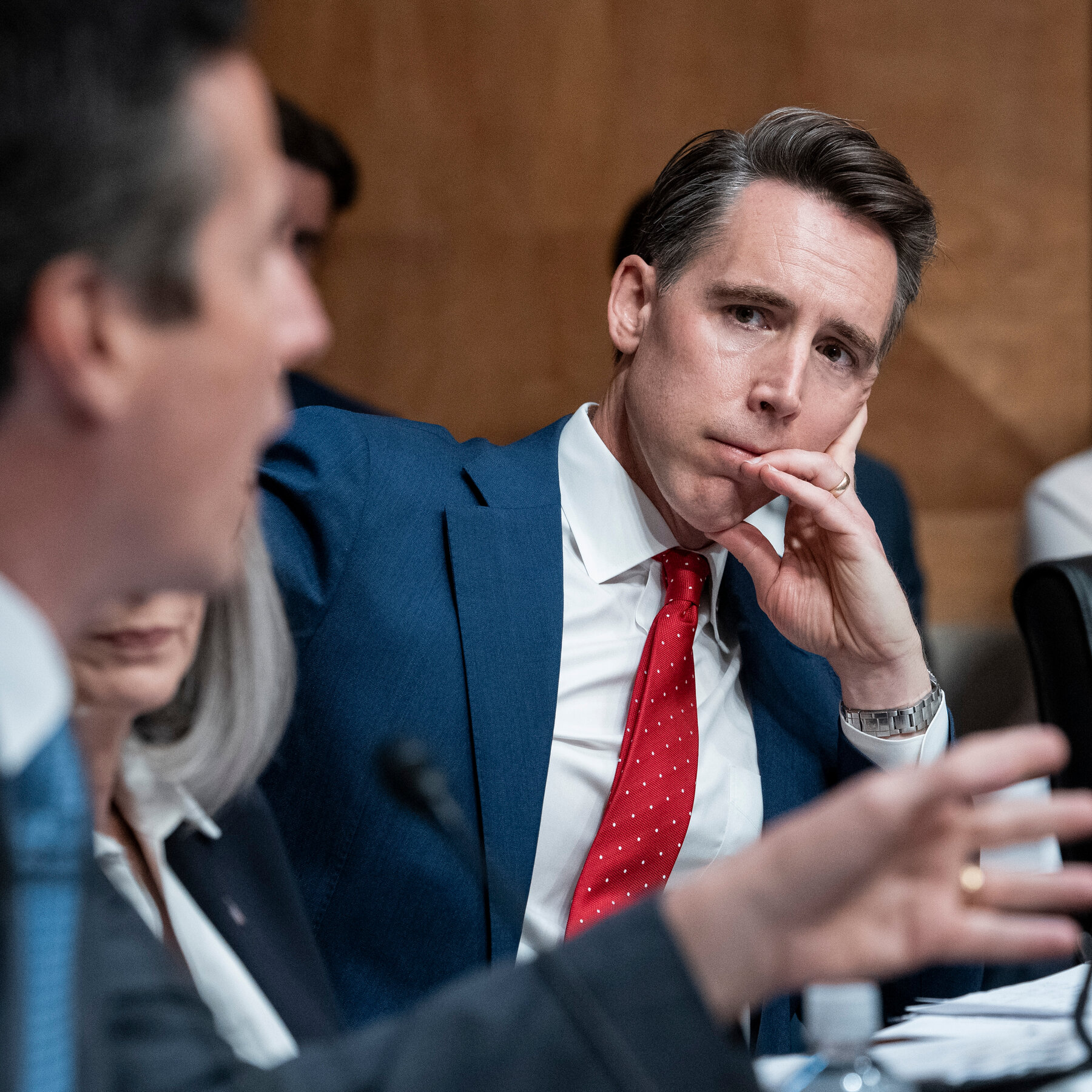 Senator Josh Hawley Begins Child Safety Inquiry Into Meta’s A.I. Bot