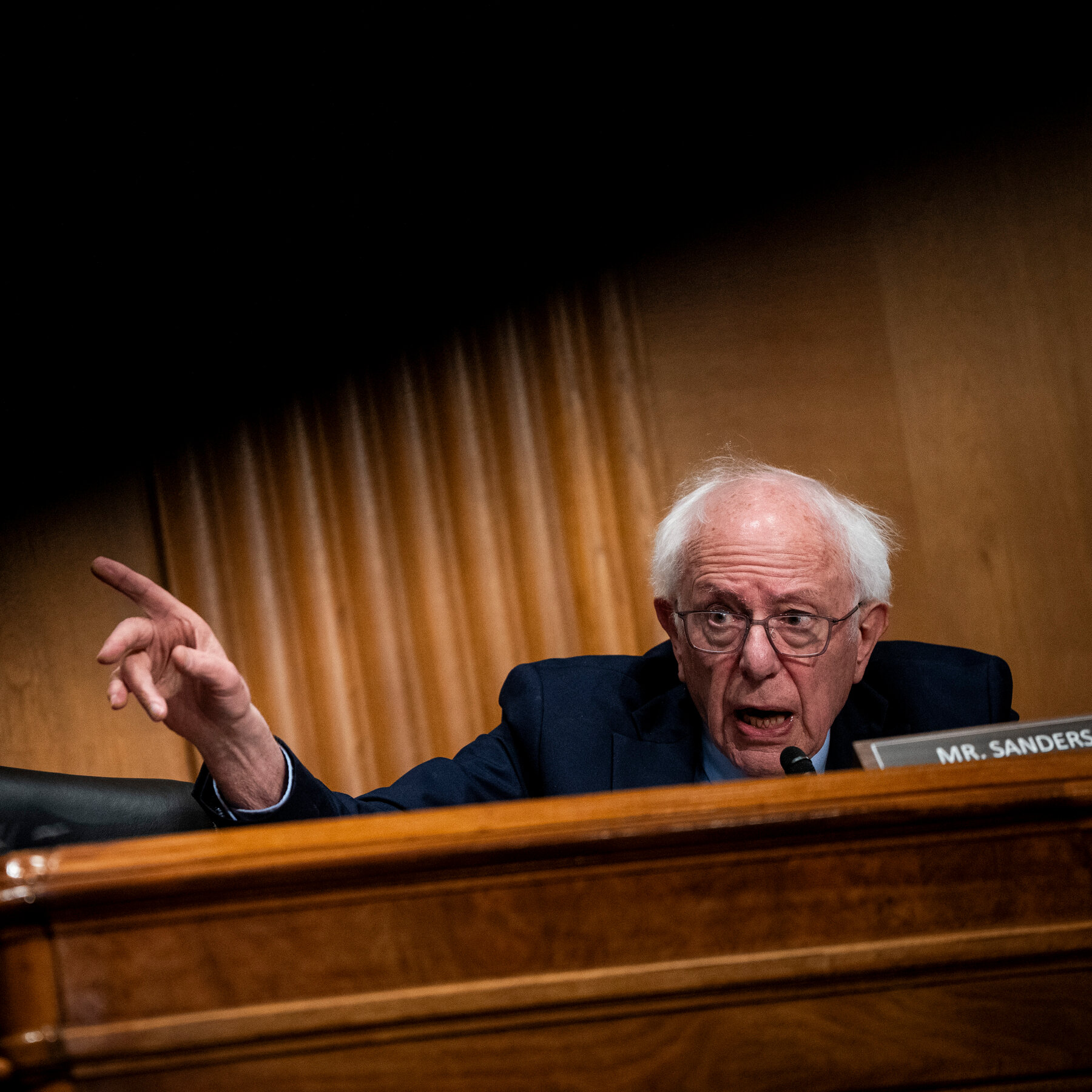 Senators are urging Paramount to fight Trump’s ‘60 Minutes’ lawsuit.