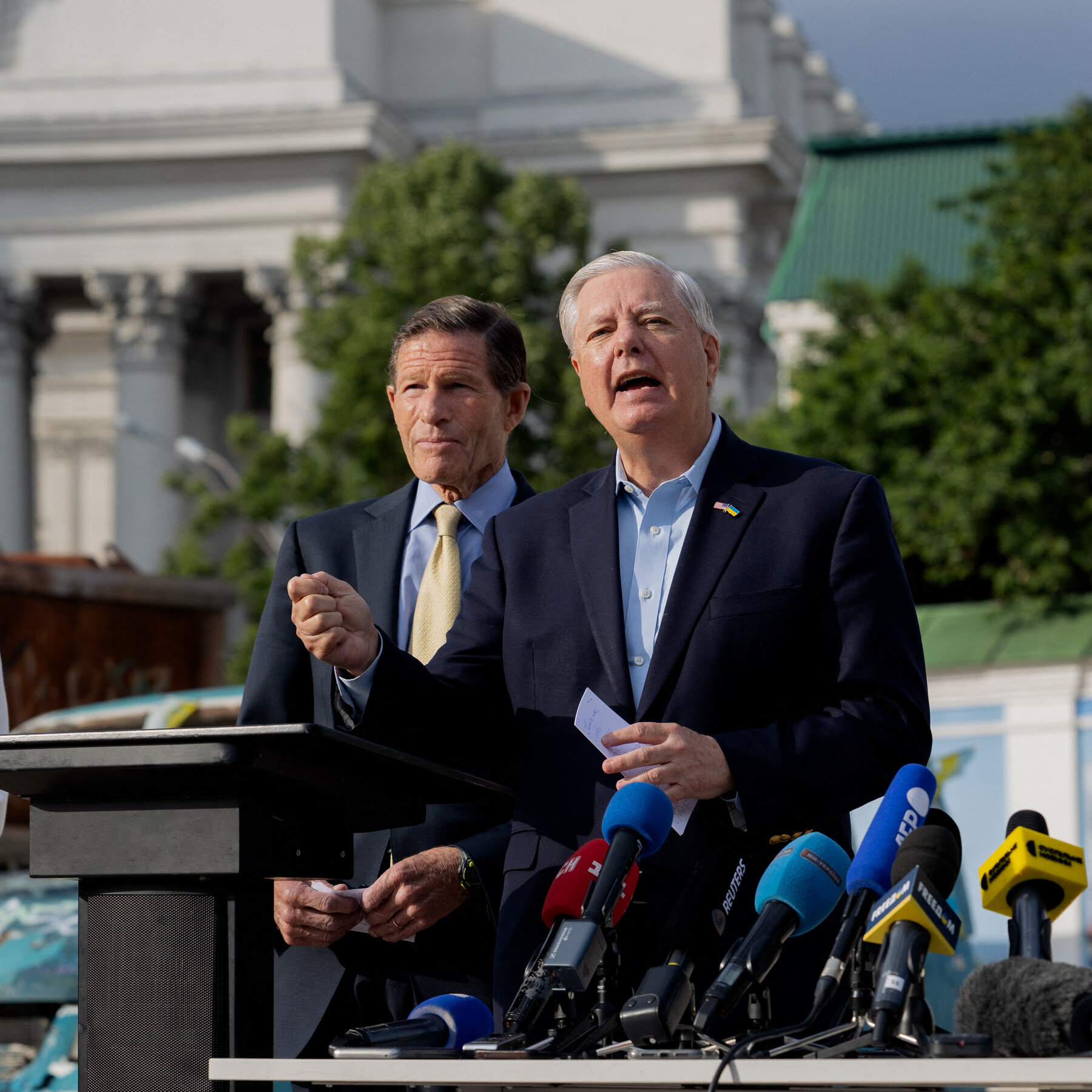 Senators Visit Ukraine, Pushing for Crippling Sanctions on Russia