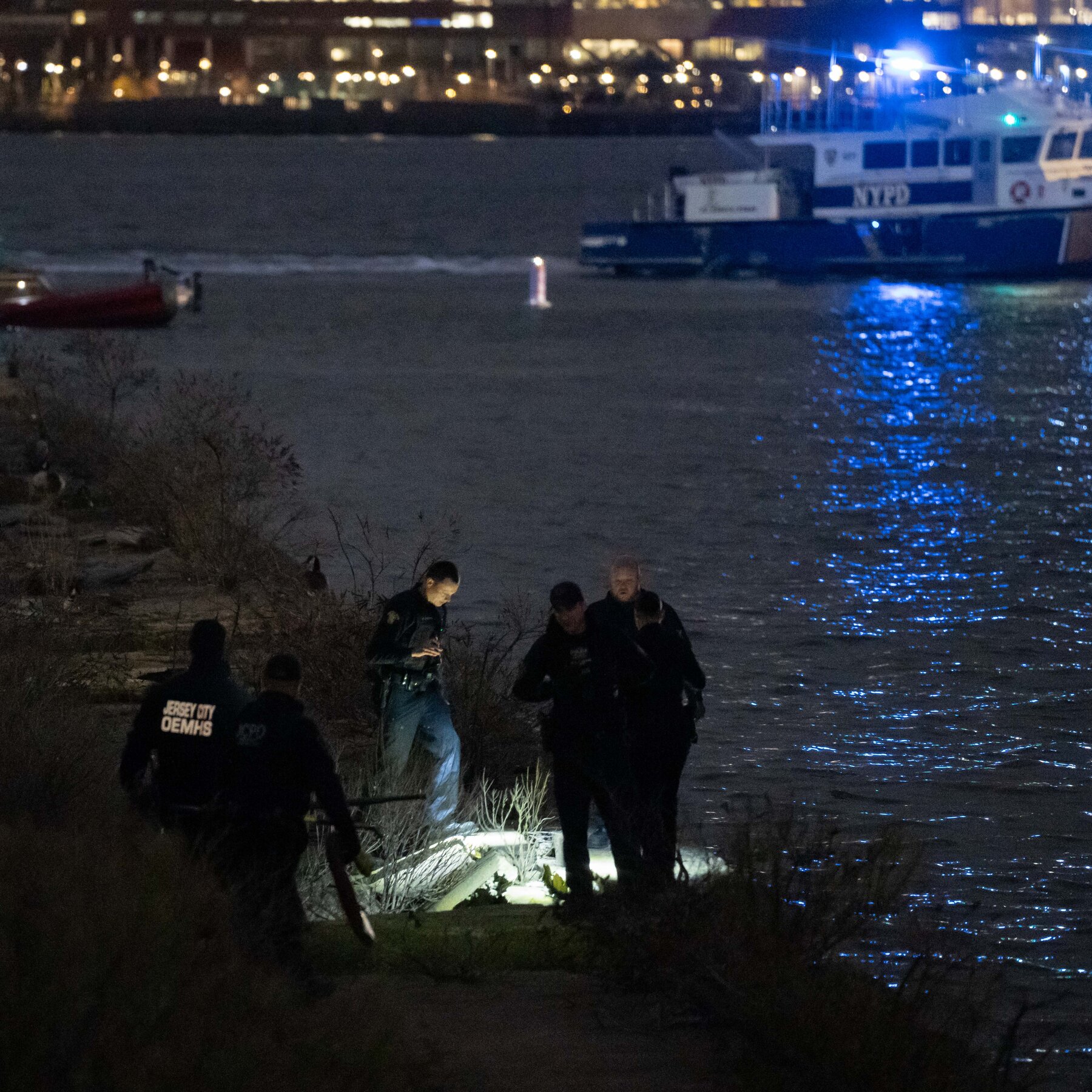 Several Parts of Helicopter That Crashed in Hudson Are Still Missing