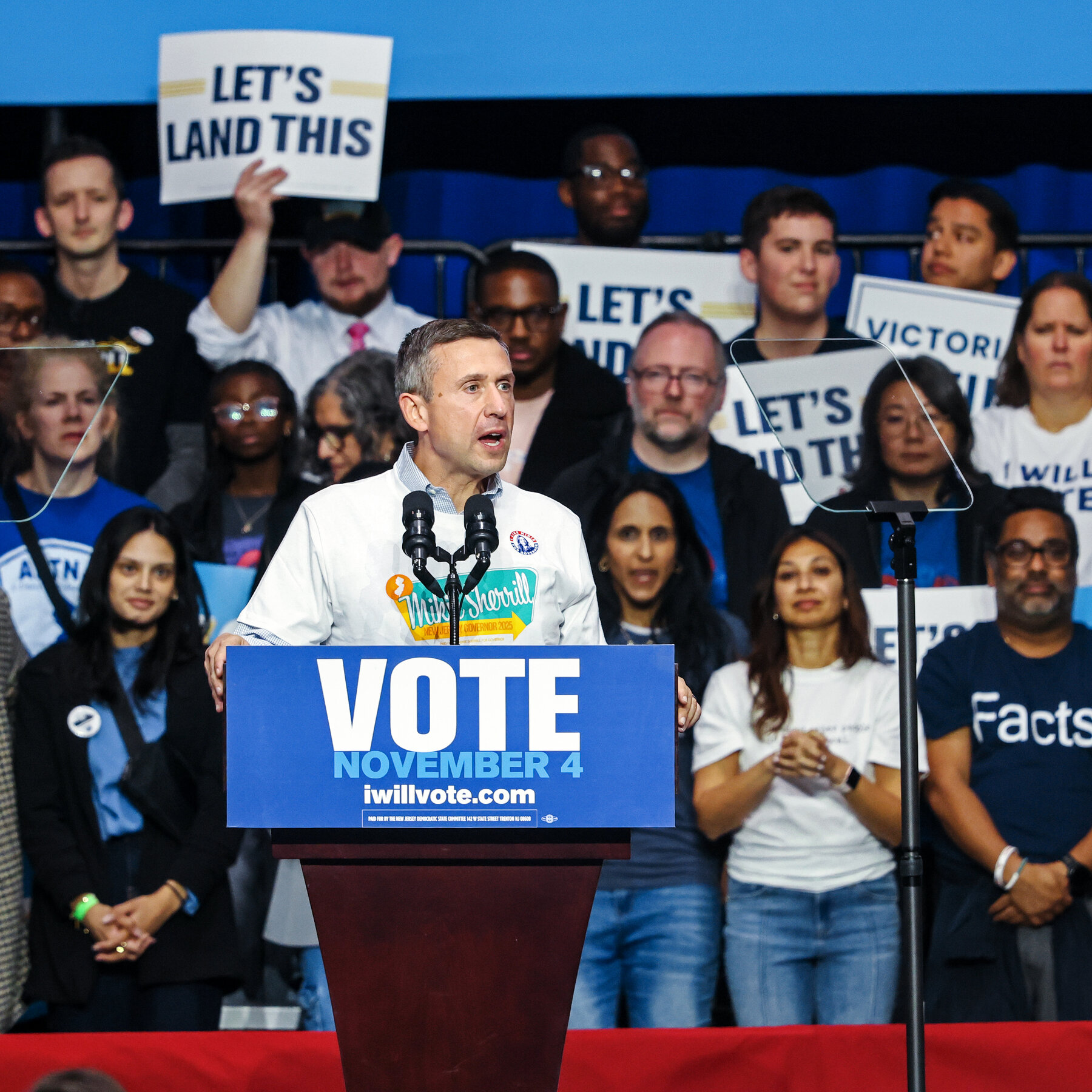 Short on Cash, D.N.C. Took Out $15 Million Loan in October