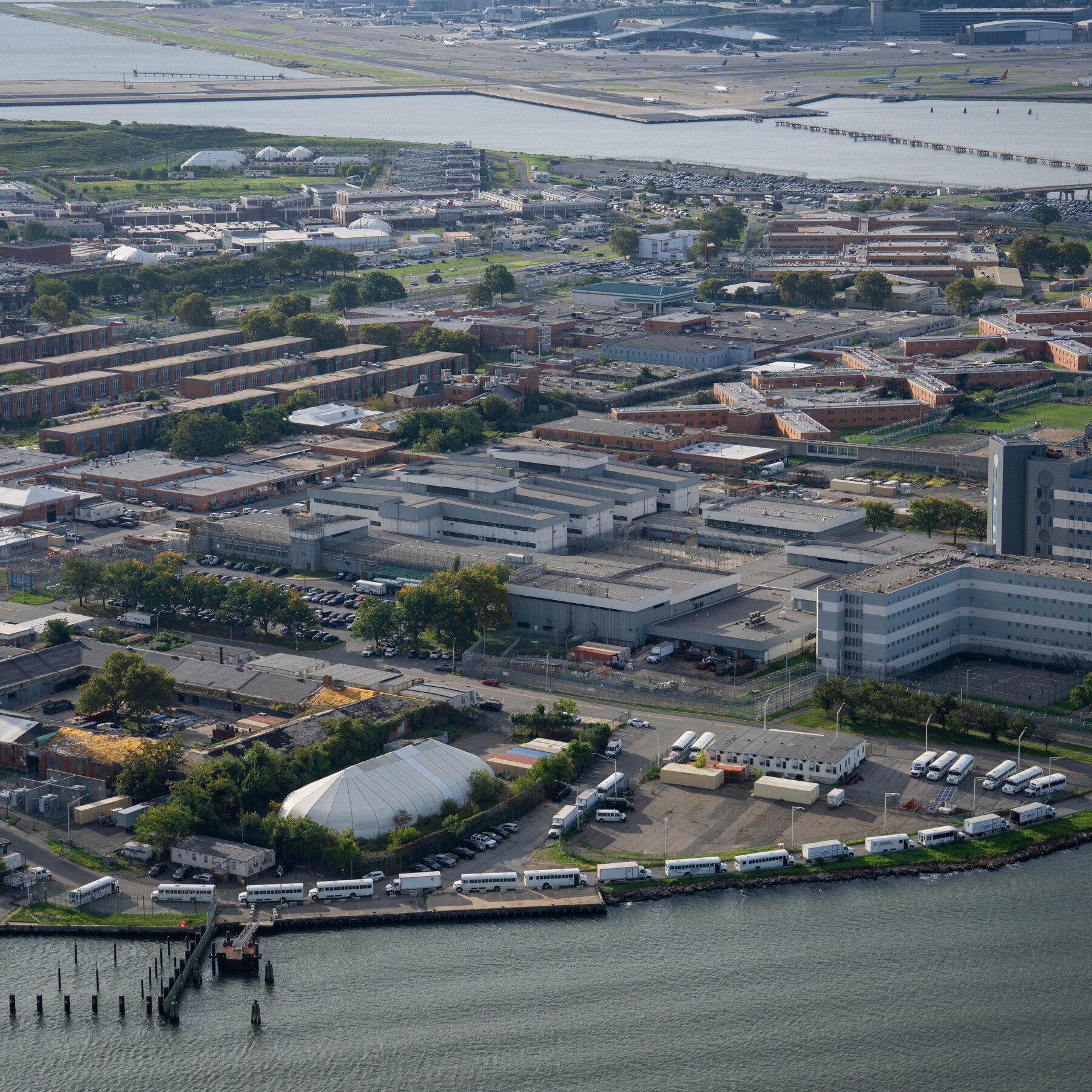 Some Rikers Detainees Are Illegally Isolated, Lawsuit Says