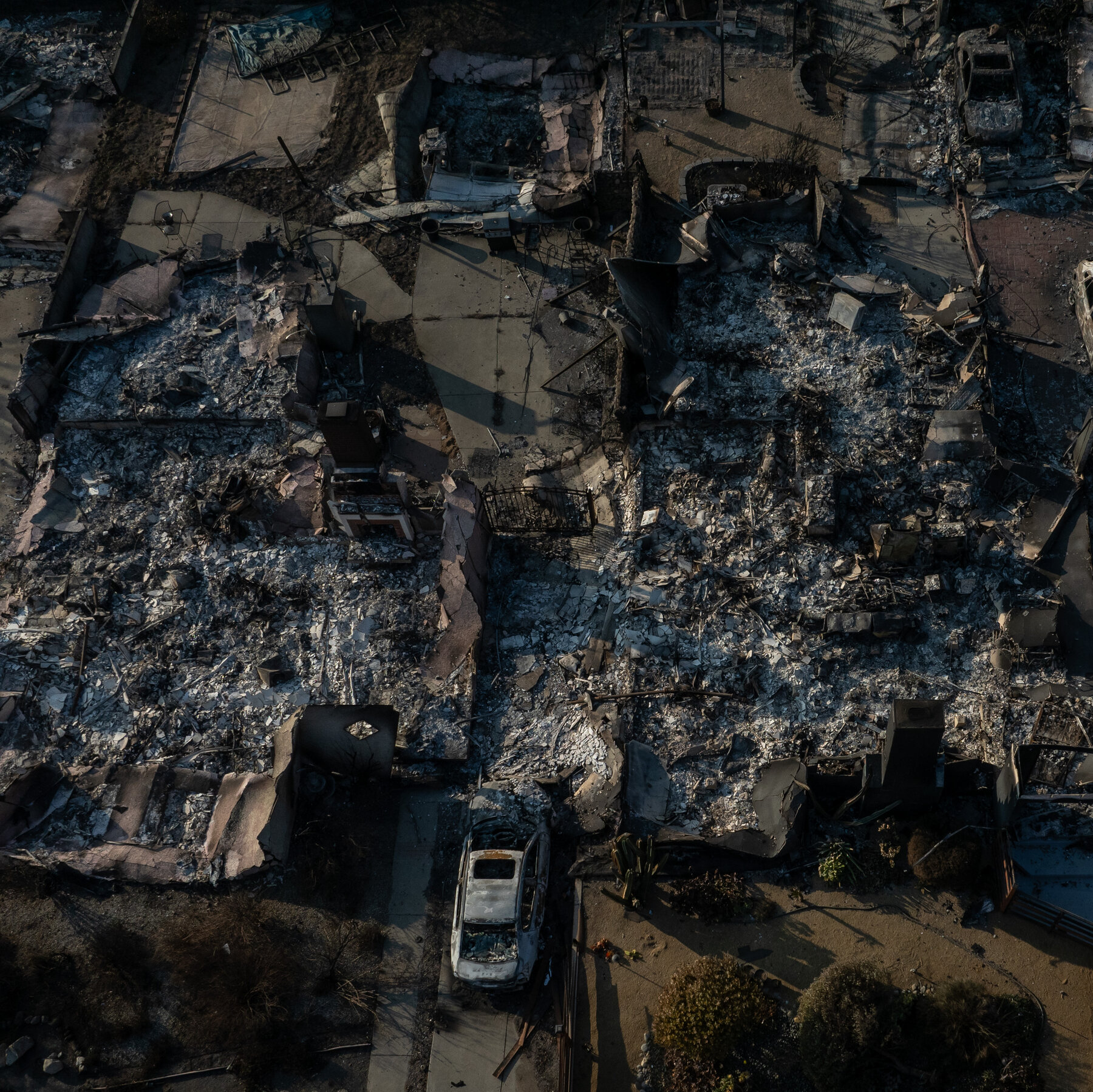 Southern California Edison Creates Fund for LA-Area Eaton Fire Victims