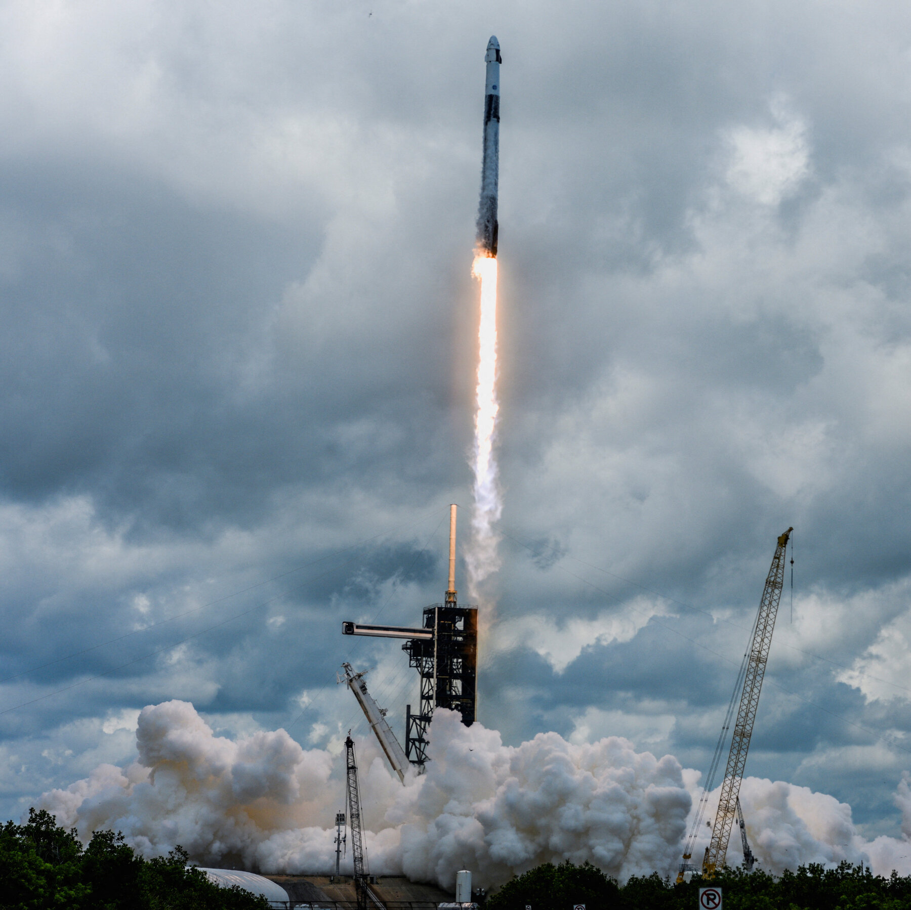 SpaceX, NASA Launch Astronauts to Space Station as Clouds Stay Just Far Enough Away