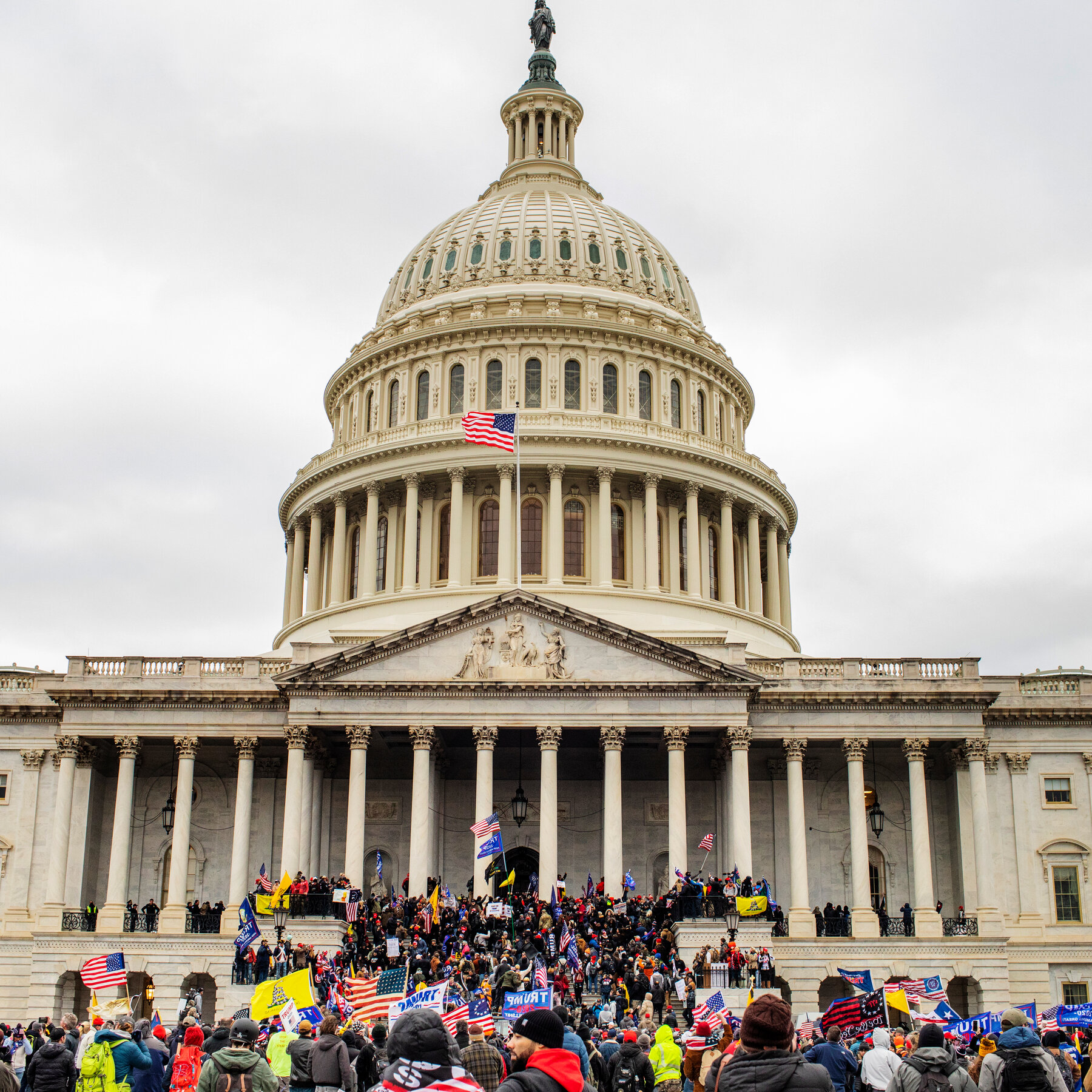 Spending Bill Would Pave Way for Senators to Sue Over Phone Searches