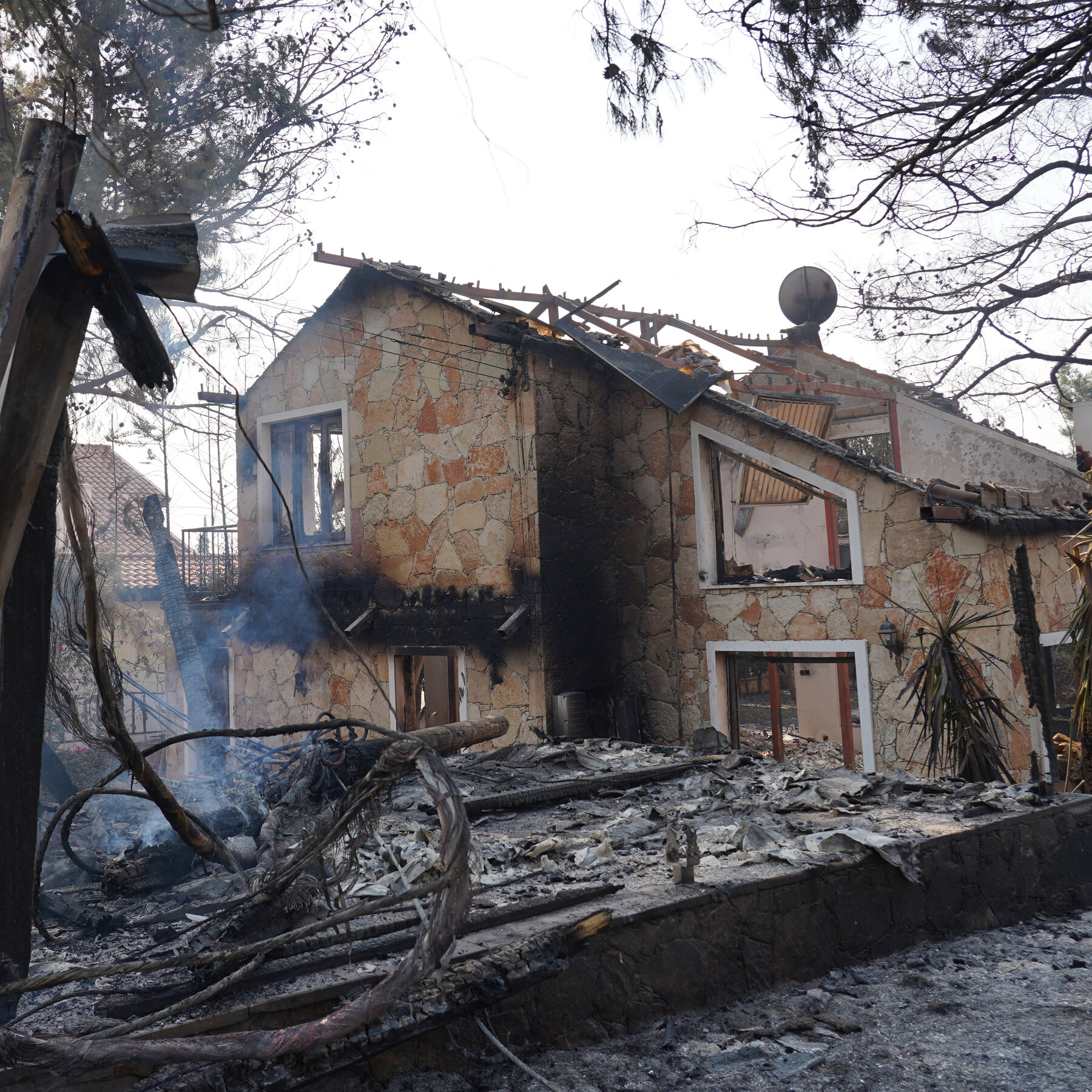 Sprawling Wildfires Kill 2 and Force Evacuations in Cyprus Amid Stifling Heat