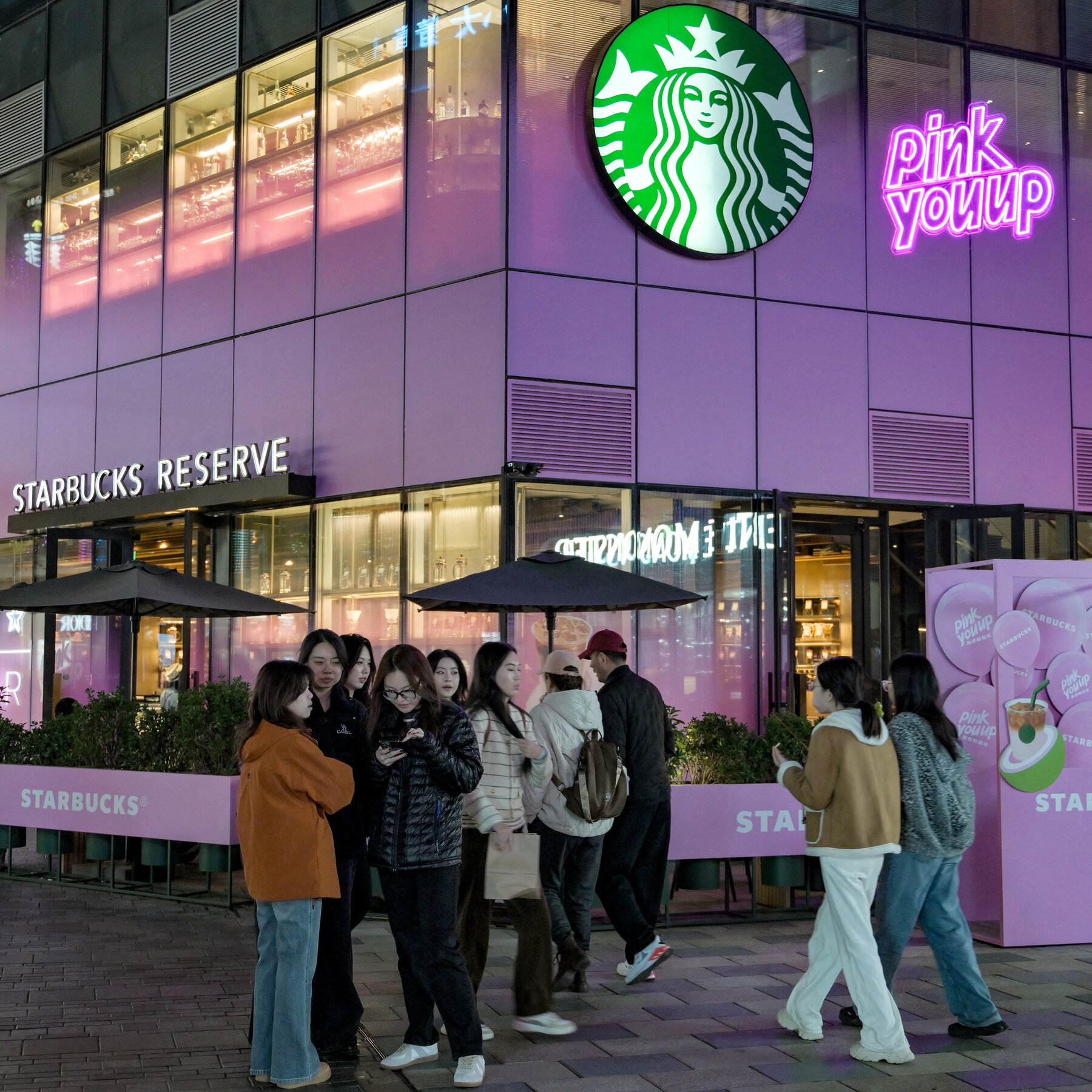 Starbucks to Sell 60% of Its China Business to a Private Equity Firm