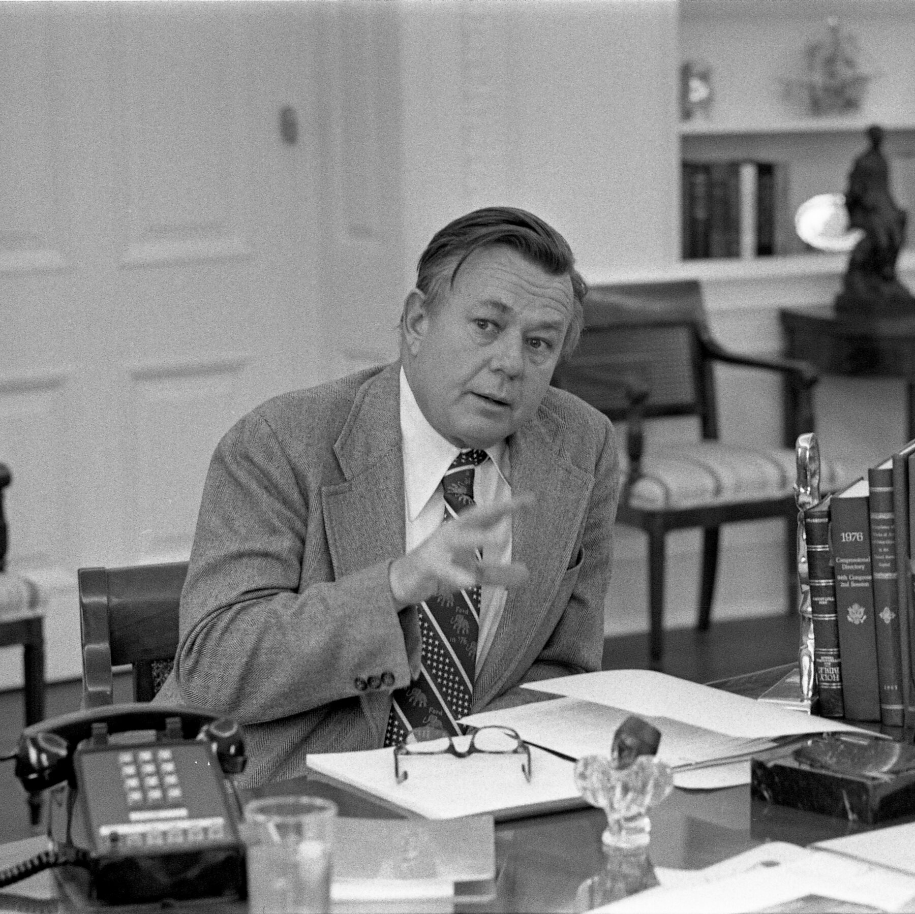 Stuart Spencer, Political Pioneer Who Helped Propel Reagan’s Rise, Dies at 97