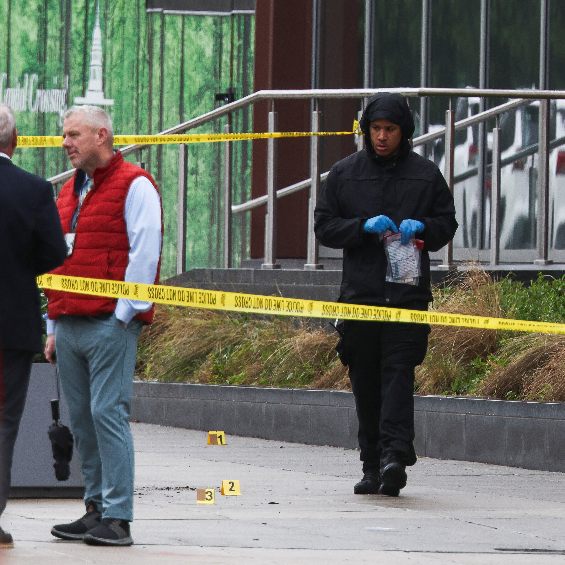 Suspect Fired at Fallen Victims Even as One Tried to Crawl Away, F.B.I. Affidavit Says