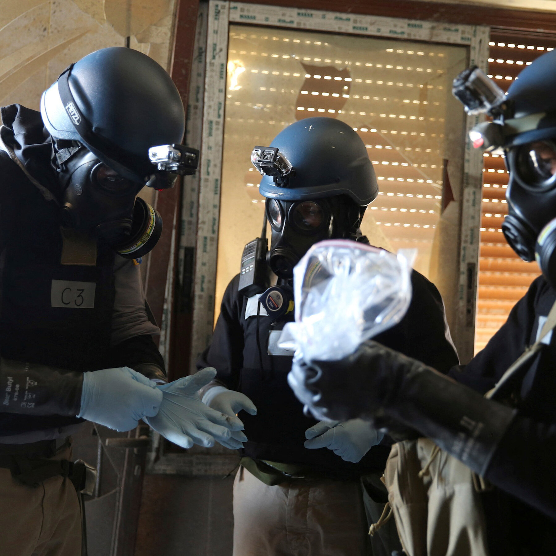 Syria Likely Has Over 100 Chemical Weapons Sites, Inspectors Say