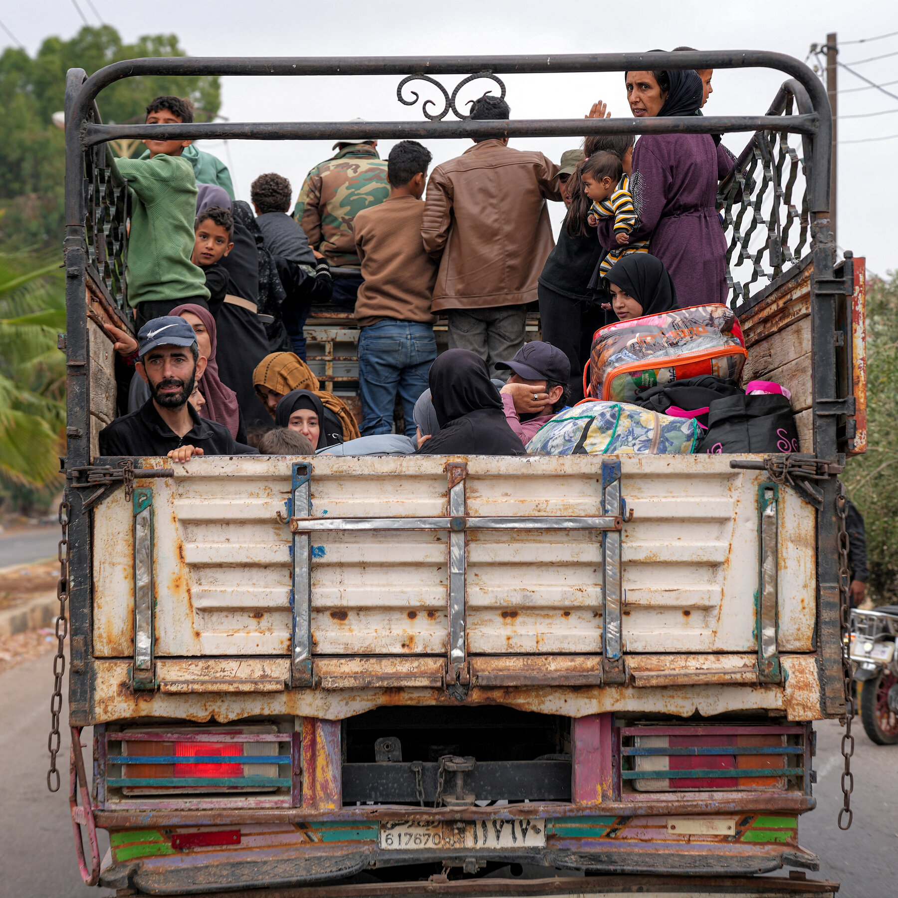 Syrian Government Evacuates Bedouin Families After Deadly Clashes