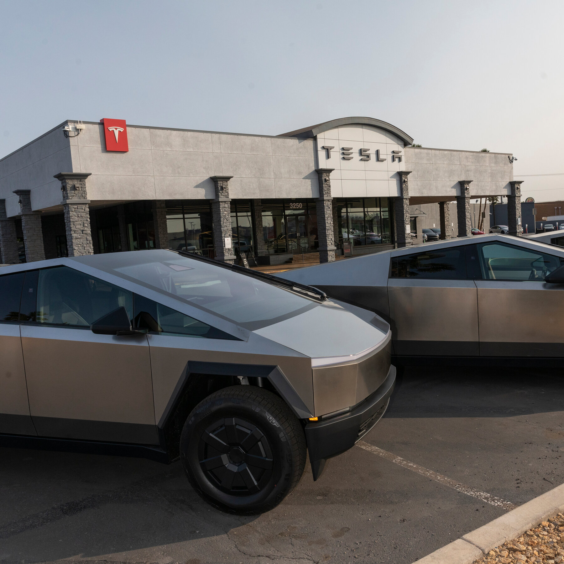 Tesla Stock Dives as Elon Musk Plans New Political Party