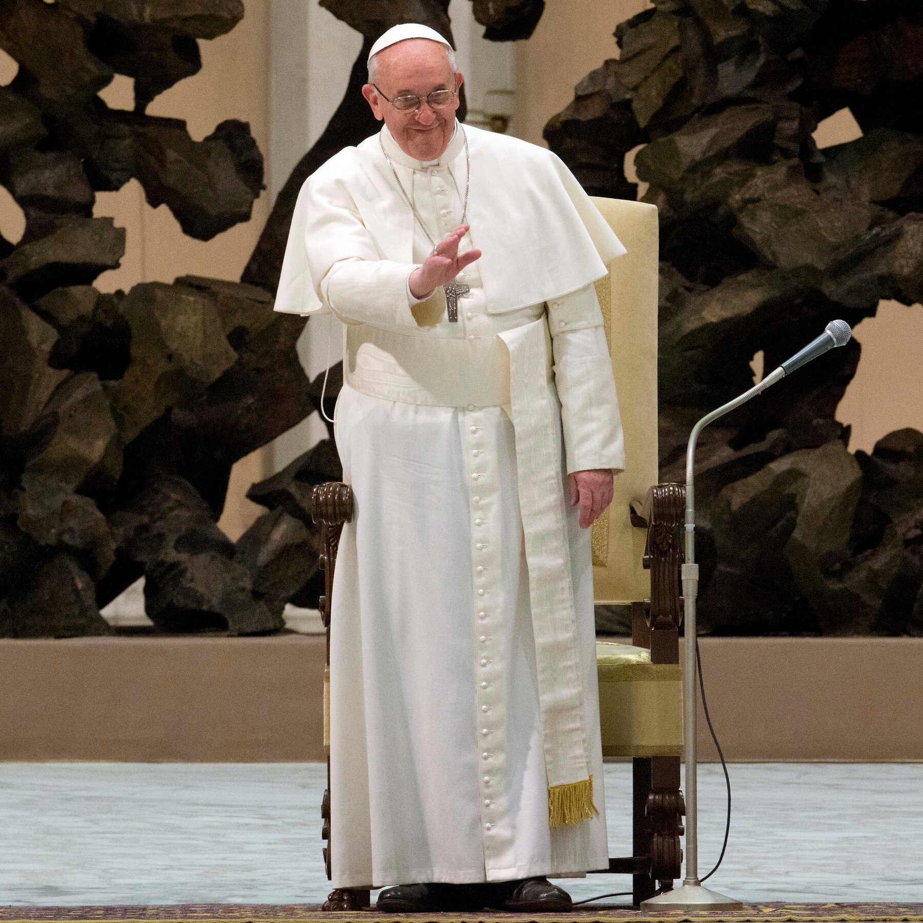 The last 5 pontiffs have held audiences with the news media.