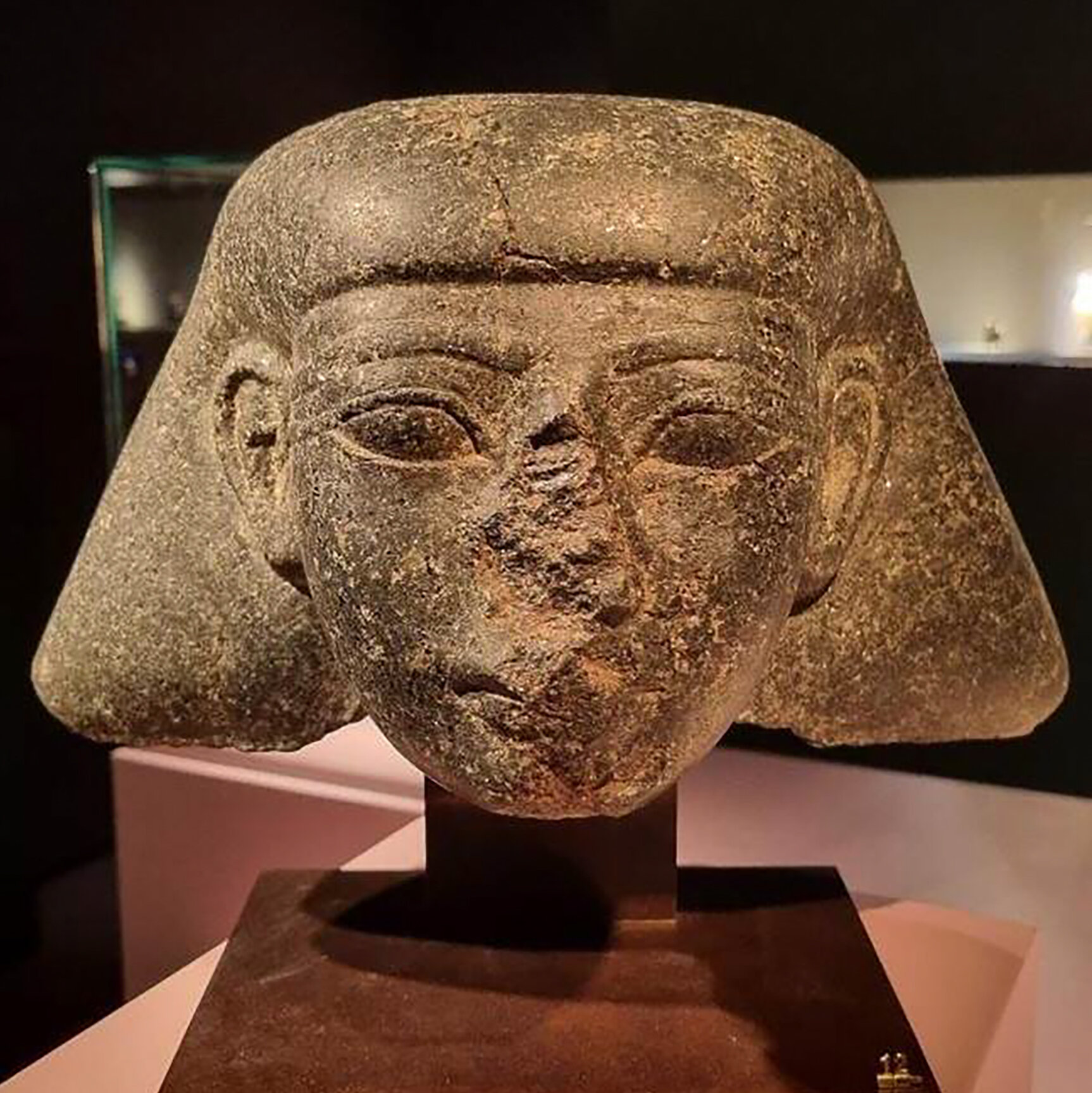 The Netherlands Will Return Looted Pharoah-Era Artifact to Egypt
