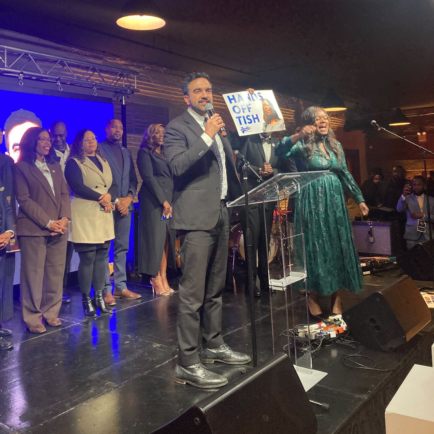 The tension of the mayor’s race hangs over a ‘unity’ event with Brooklyn Democrats.