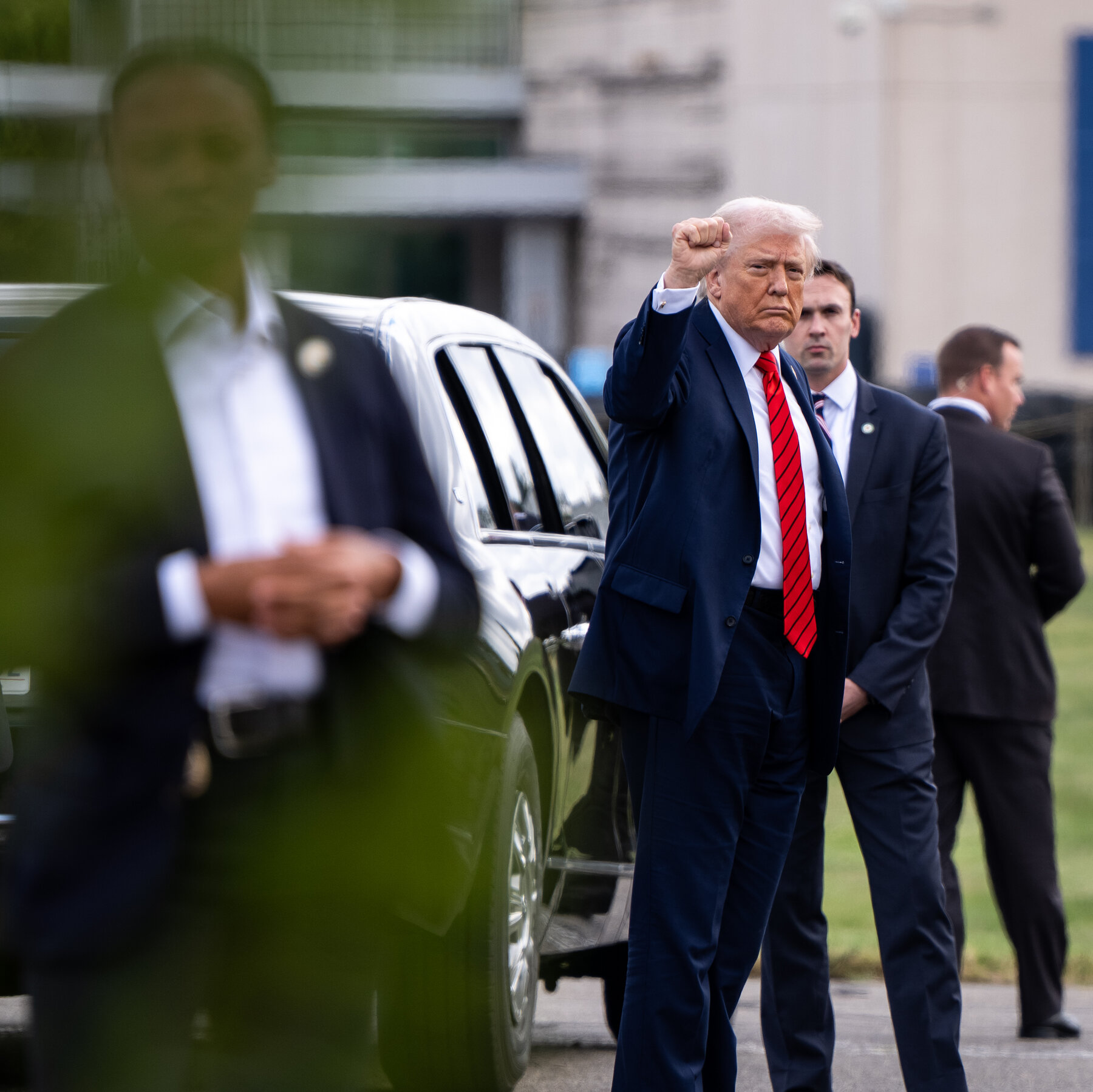 The Trump Split Screen: A Peacemaker Abroad, a Retribution Campaign at Home