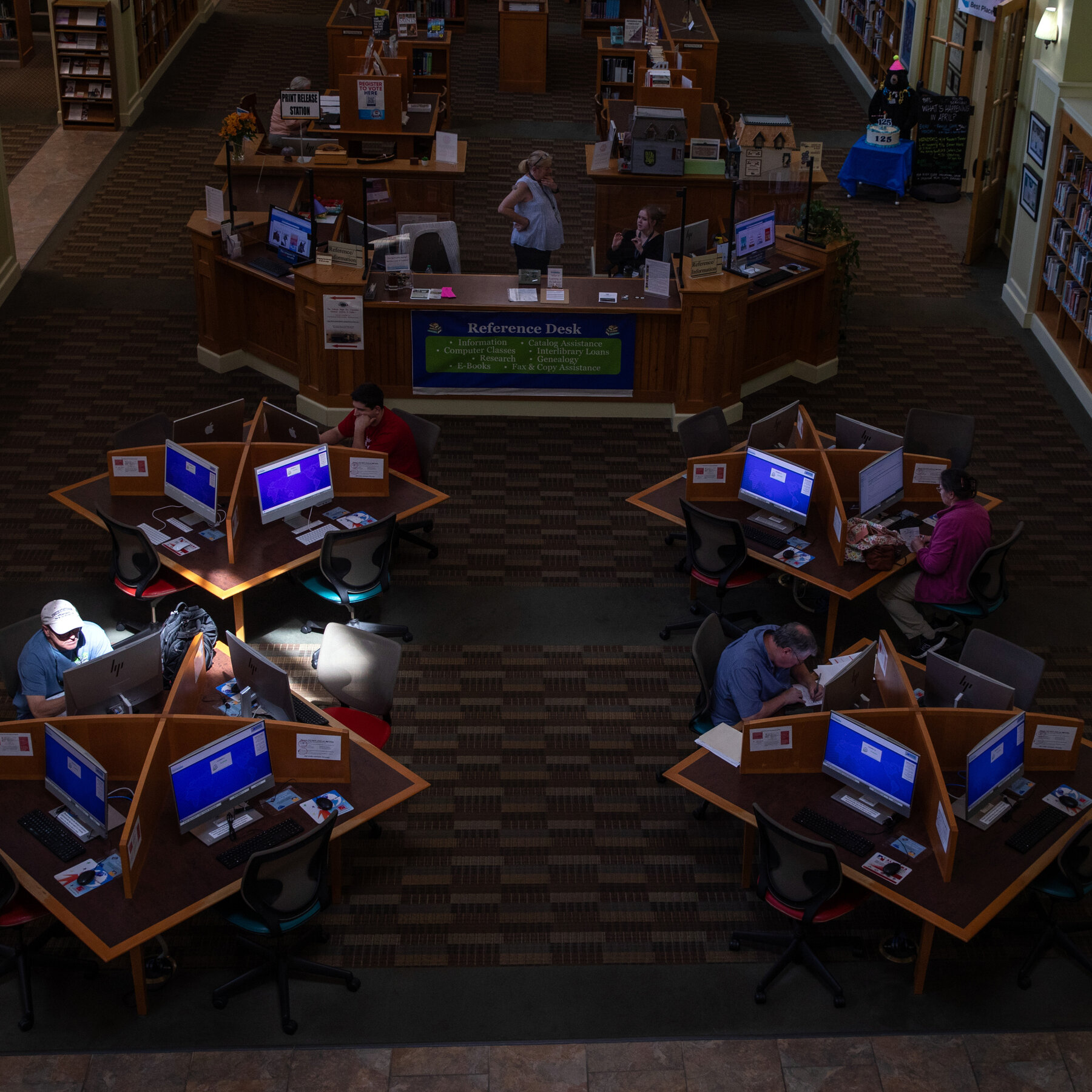 This Alabama City Faces a Culture War, With Its Public Library at the Center