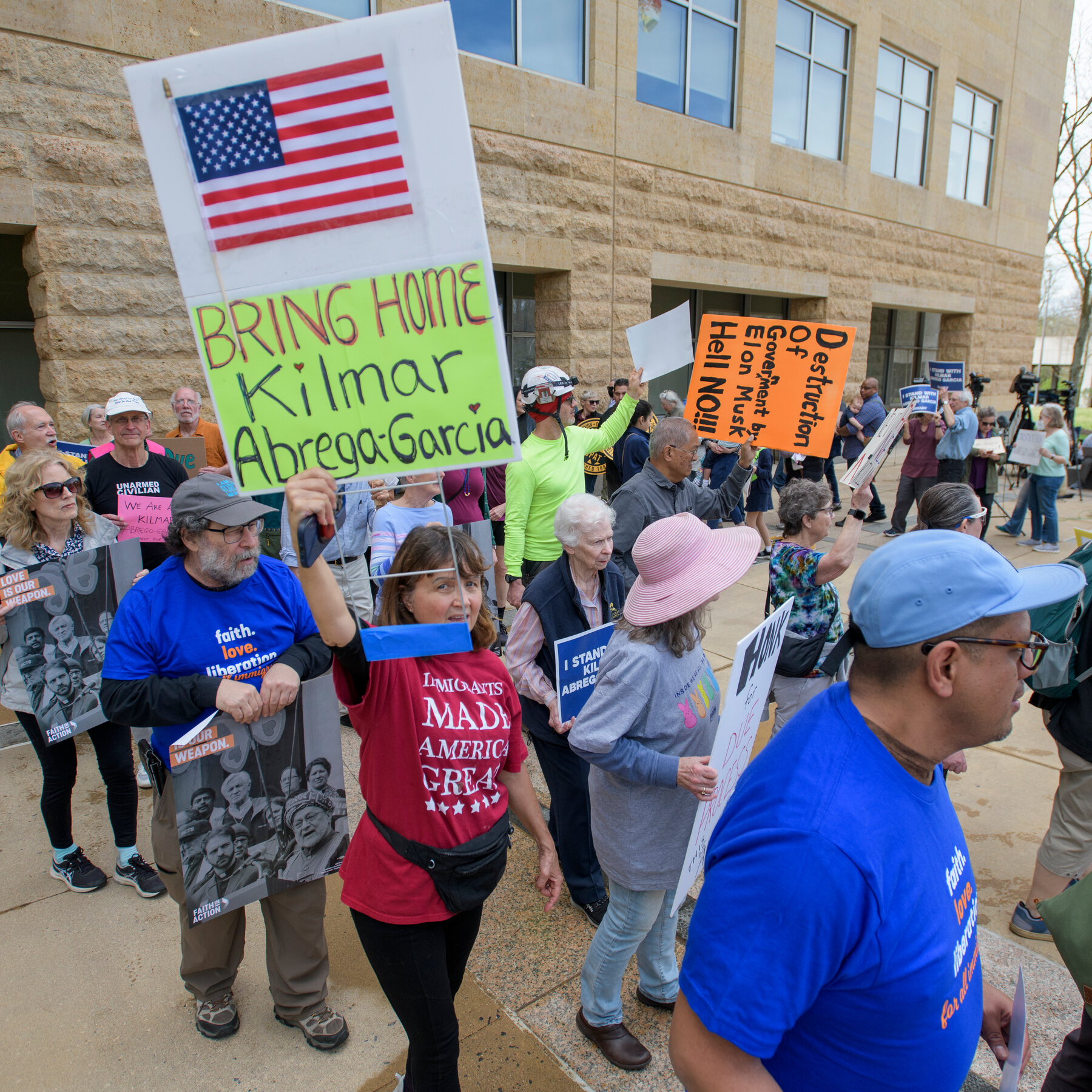 Trump Administration Will Try to Deport Abrego Garcia Before His Trial, Justice Dept. Says