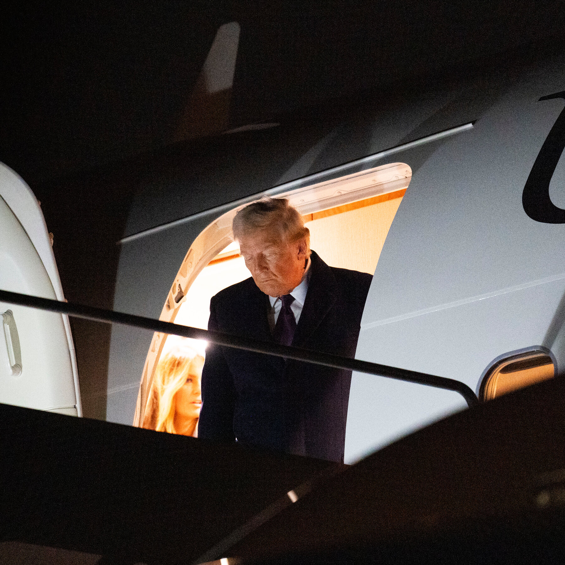 Trump Aims for Show of Strength as He Returns to Power