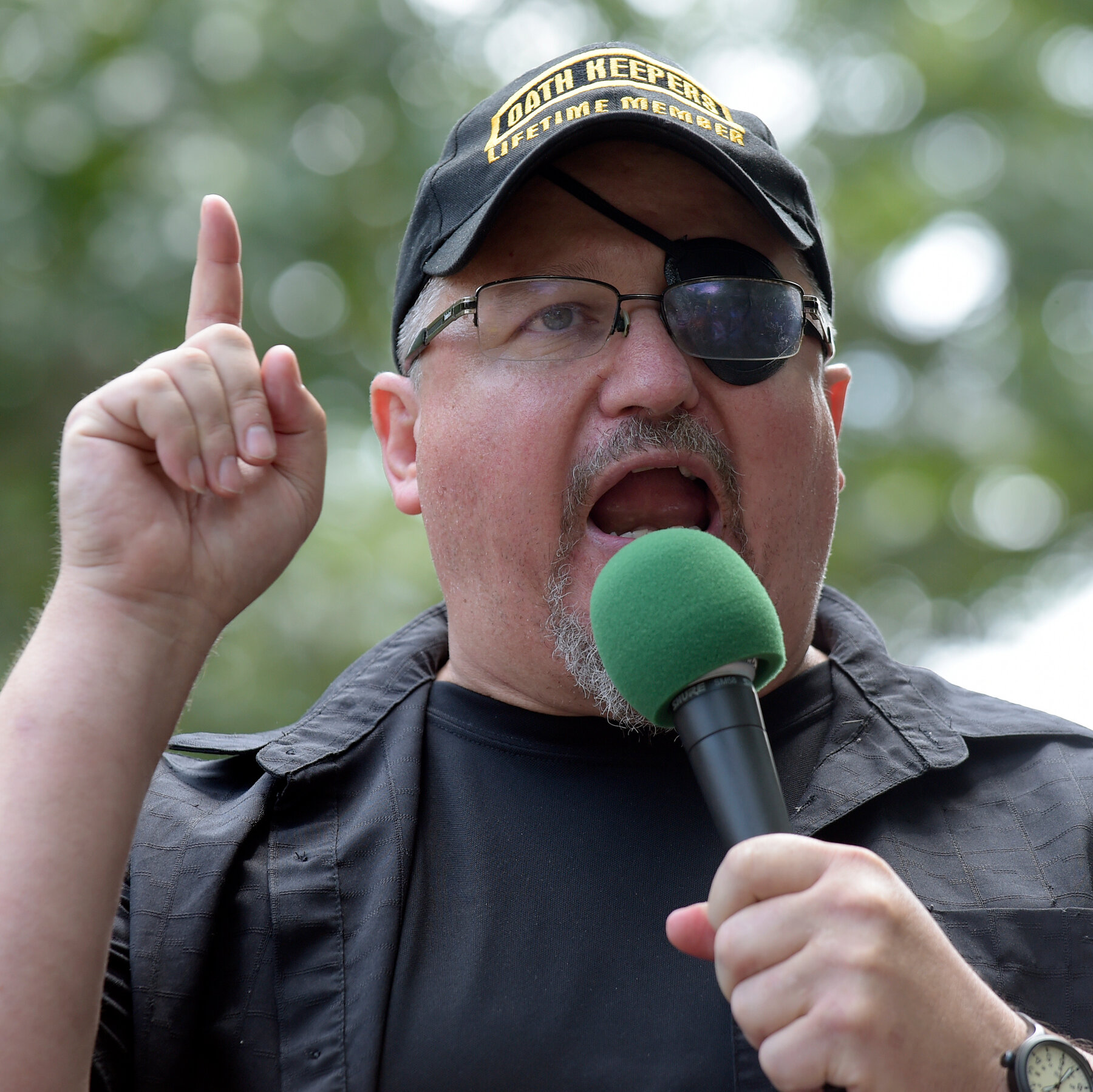 Trump Commutes Sentence of Stewart Rhodes, Oath Keepers Founder