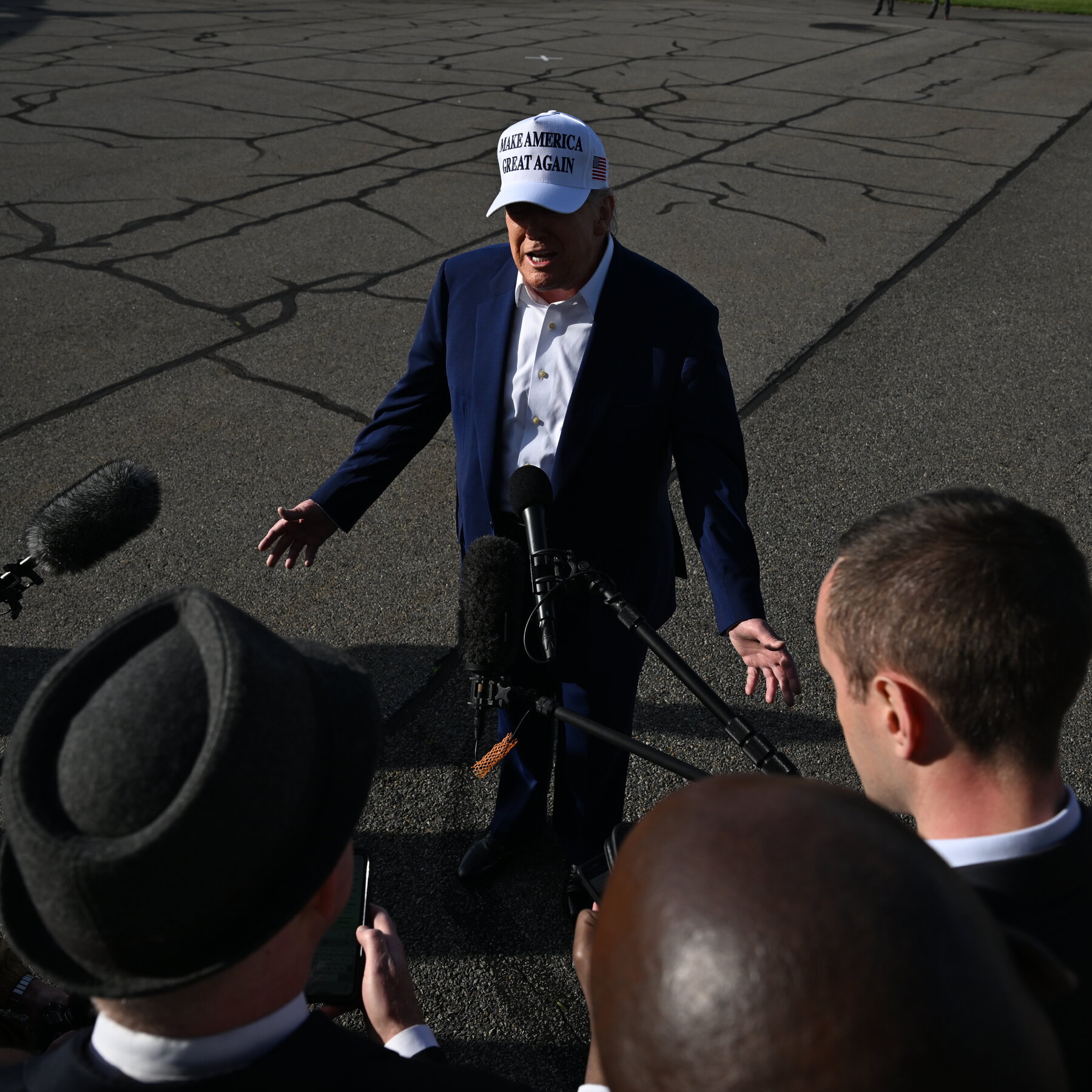Trump Delays E.U. Tariffs Until July 9