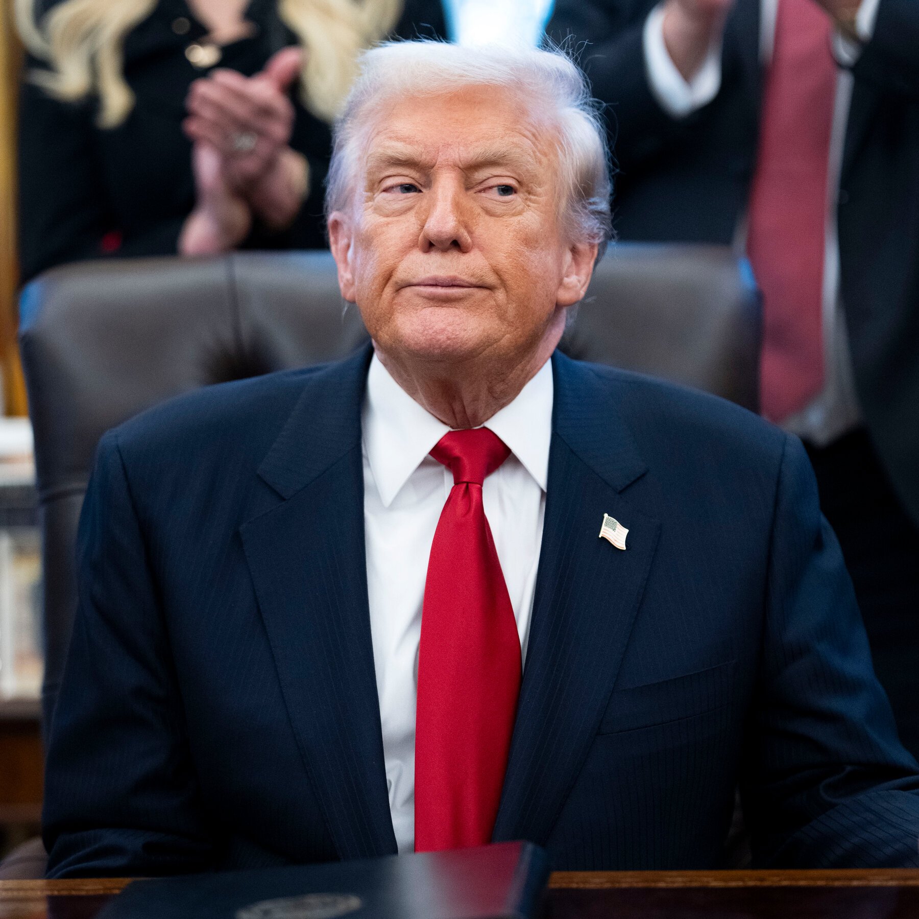 Trump Demands Inquiry Into Epstein’s Ties to Prominent Democrats