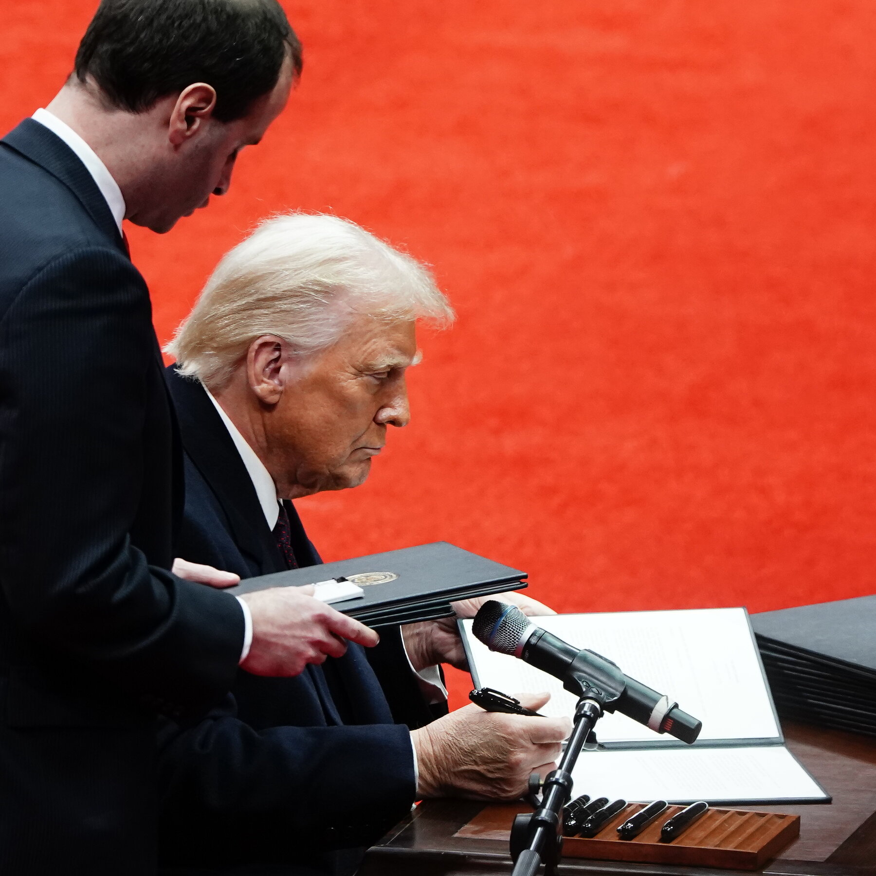 Trump Demands Search for Political Bias in Justice Dept., Other Agencies