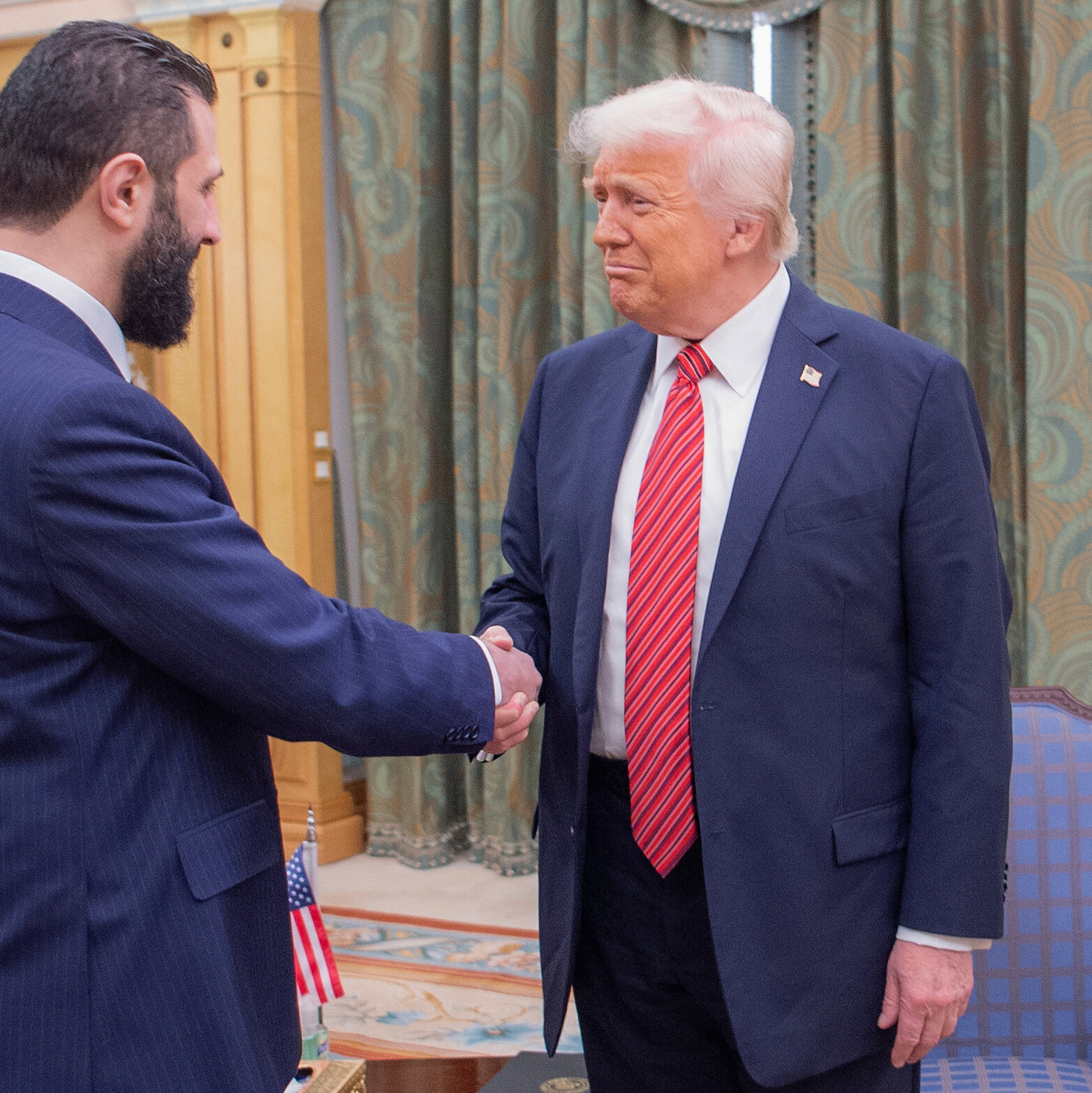 Trump Meets Ahmed al-Shara After Vowing to Lift Sanctions on Syria