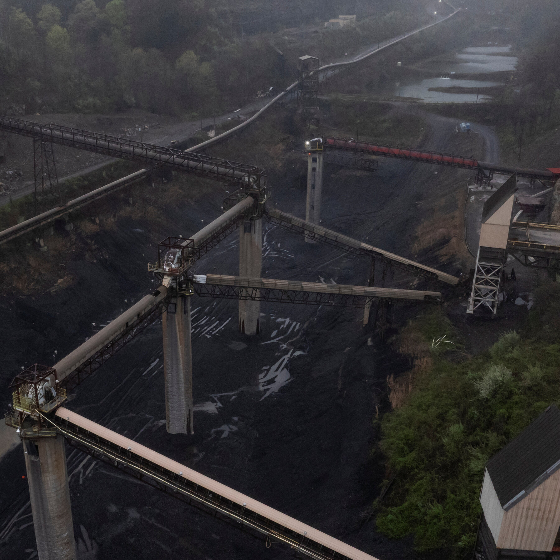 Trump Officials Offer $625 Million to Rescue Coal